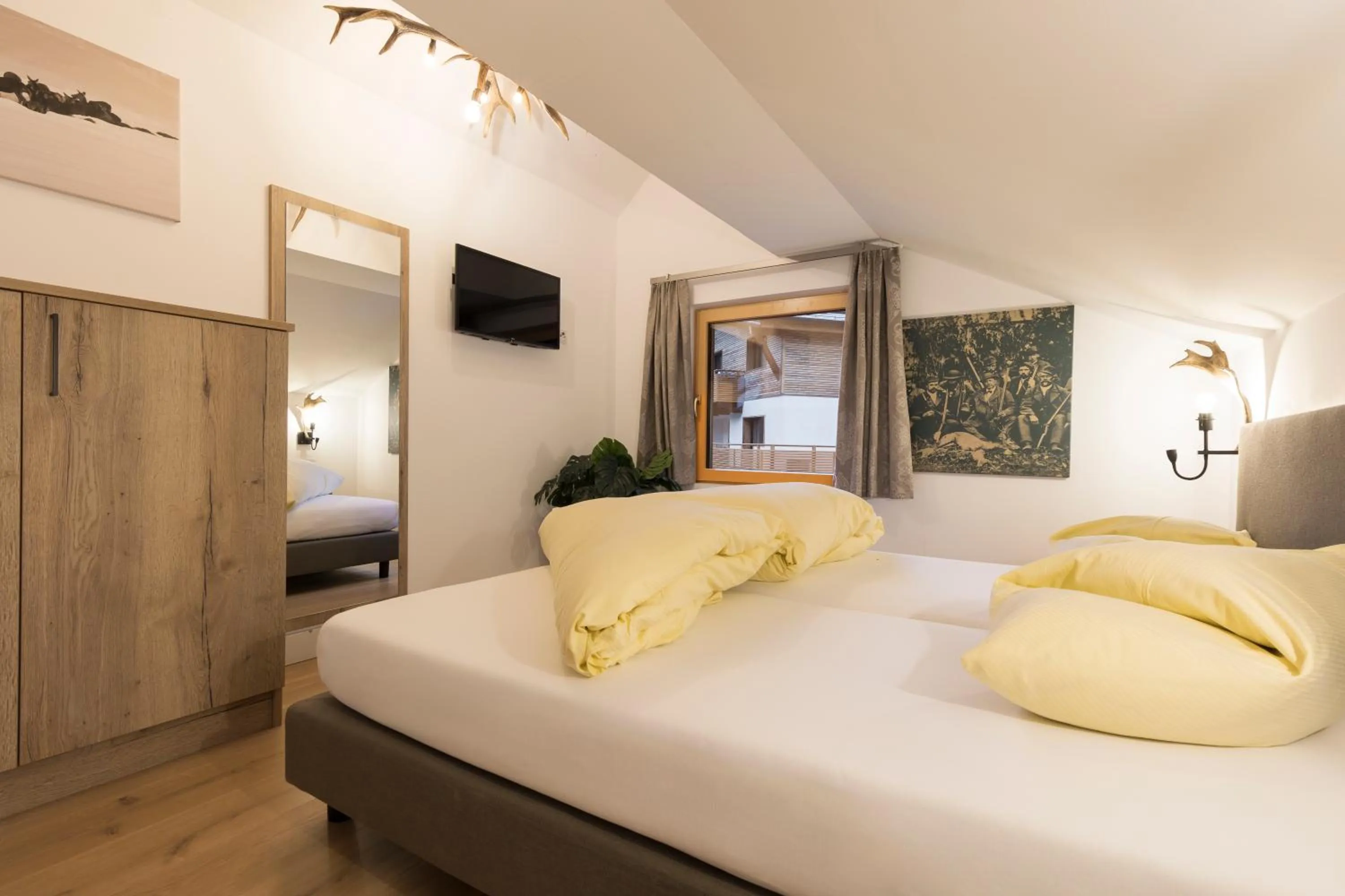 Bedroom, Bed in Aparthotel Herzblick GmbH