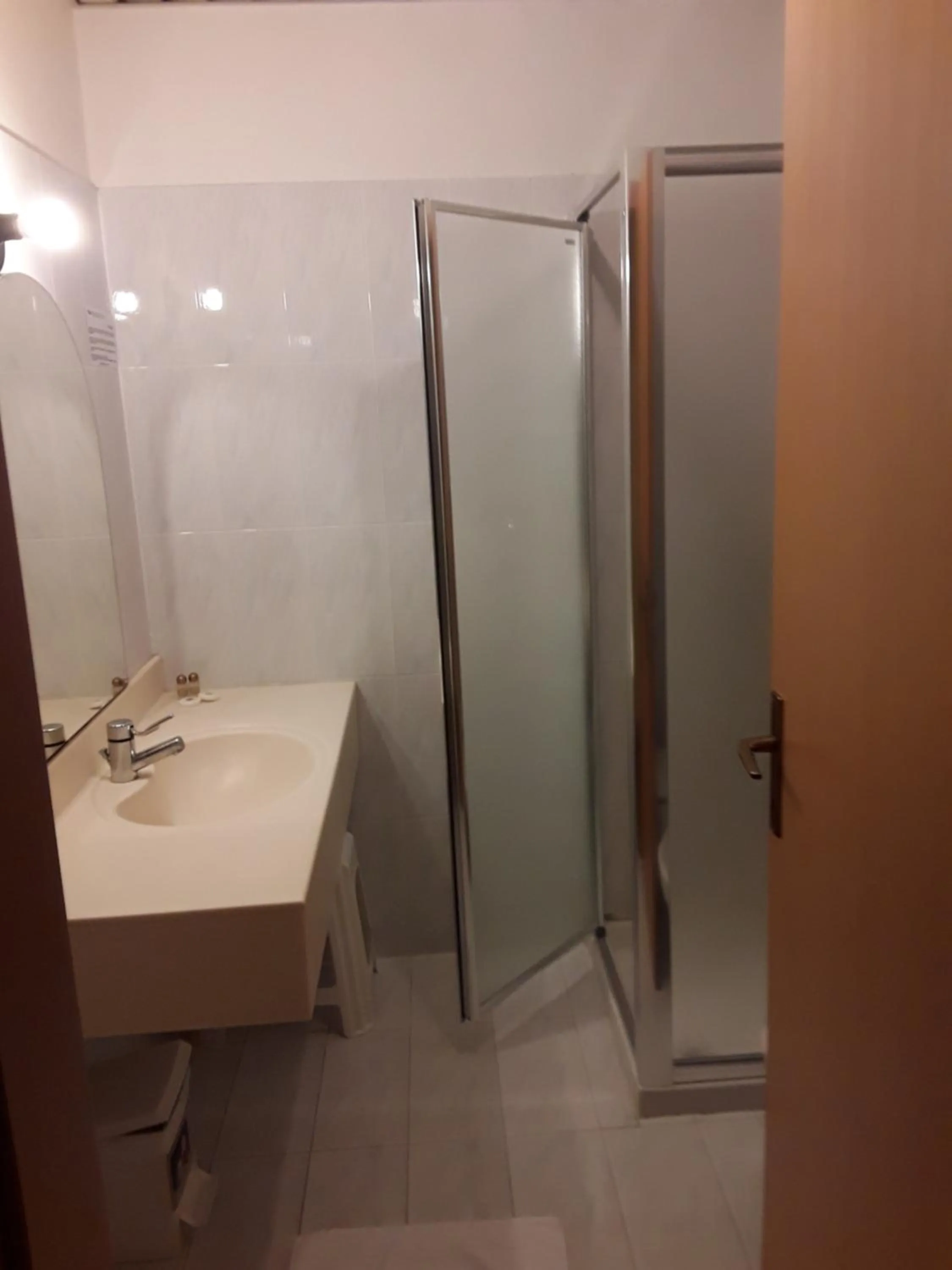 Shower in Hotel Bellaria