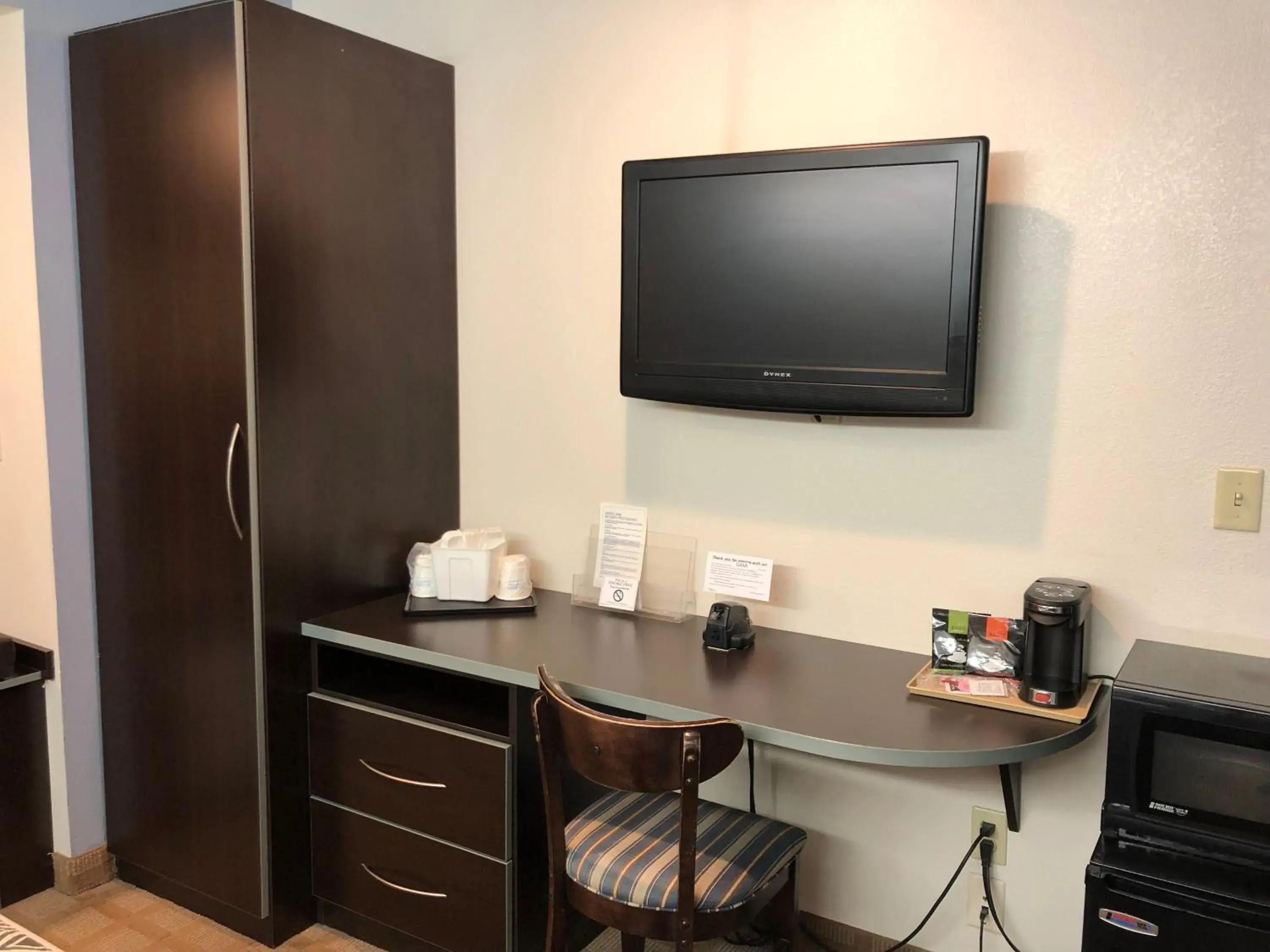 Queen Room - Non-Smoking in Microtel Inn & Suites by Wyndham Klamath Falls Queen Room - Non-Smoking in Microtel Inn & Suites by Wyndham Klamath Falls