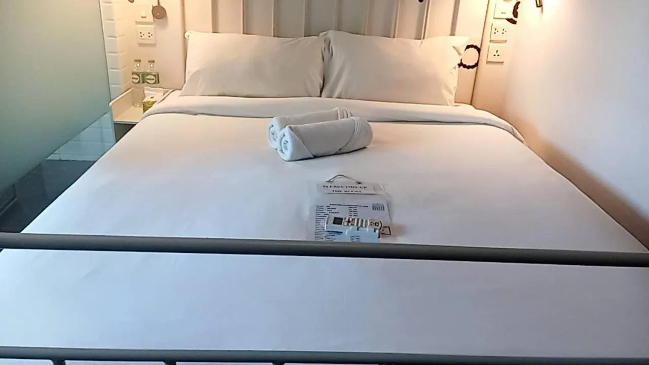 Bed in Bedspread Hostel