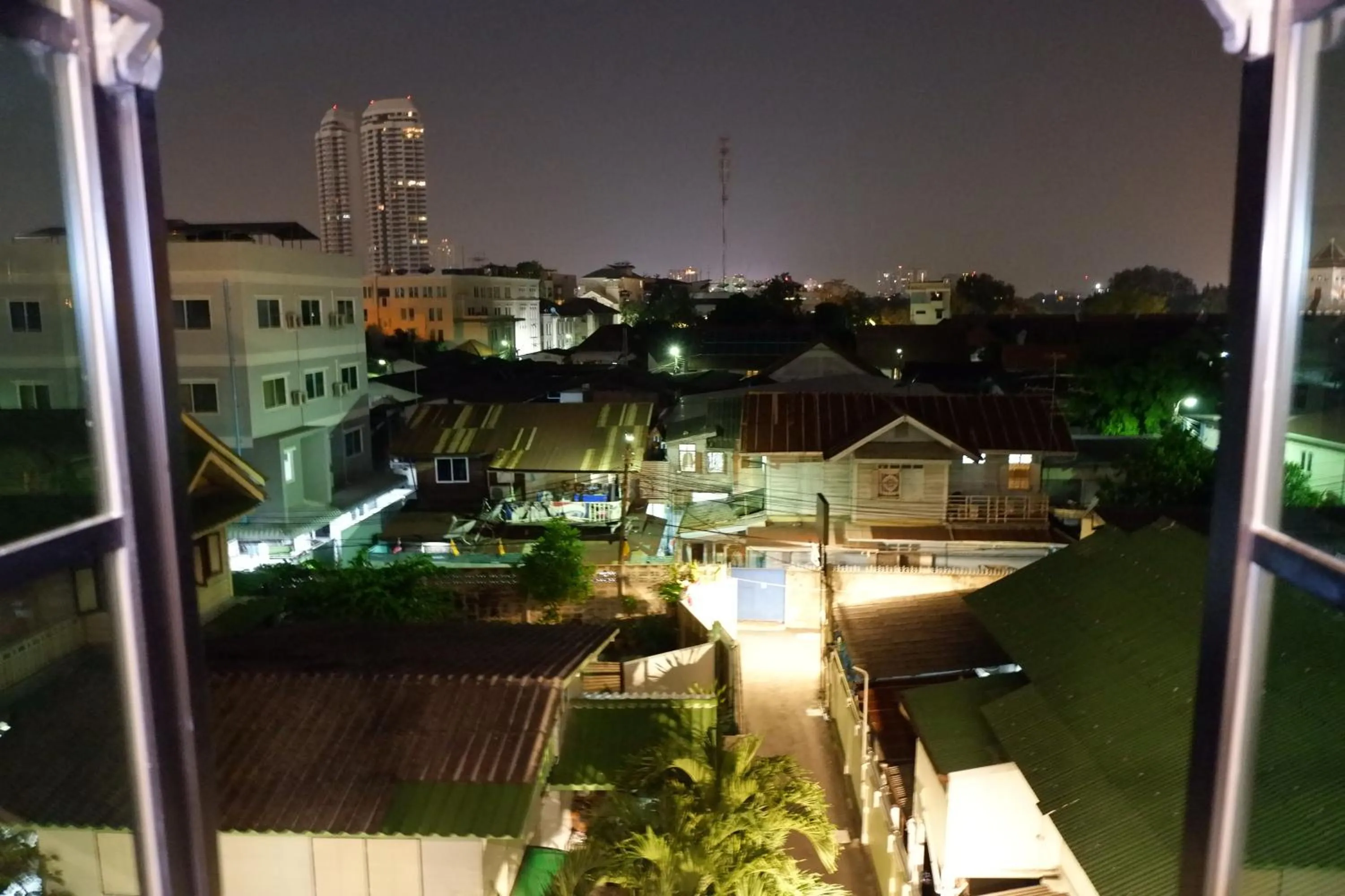 Night in Bedspread Hostel