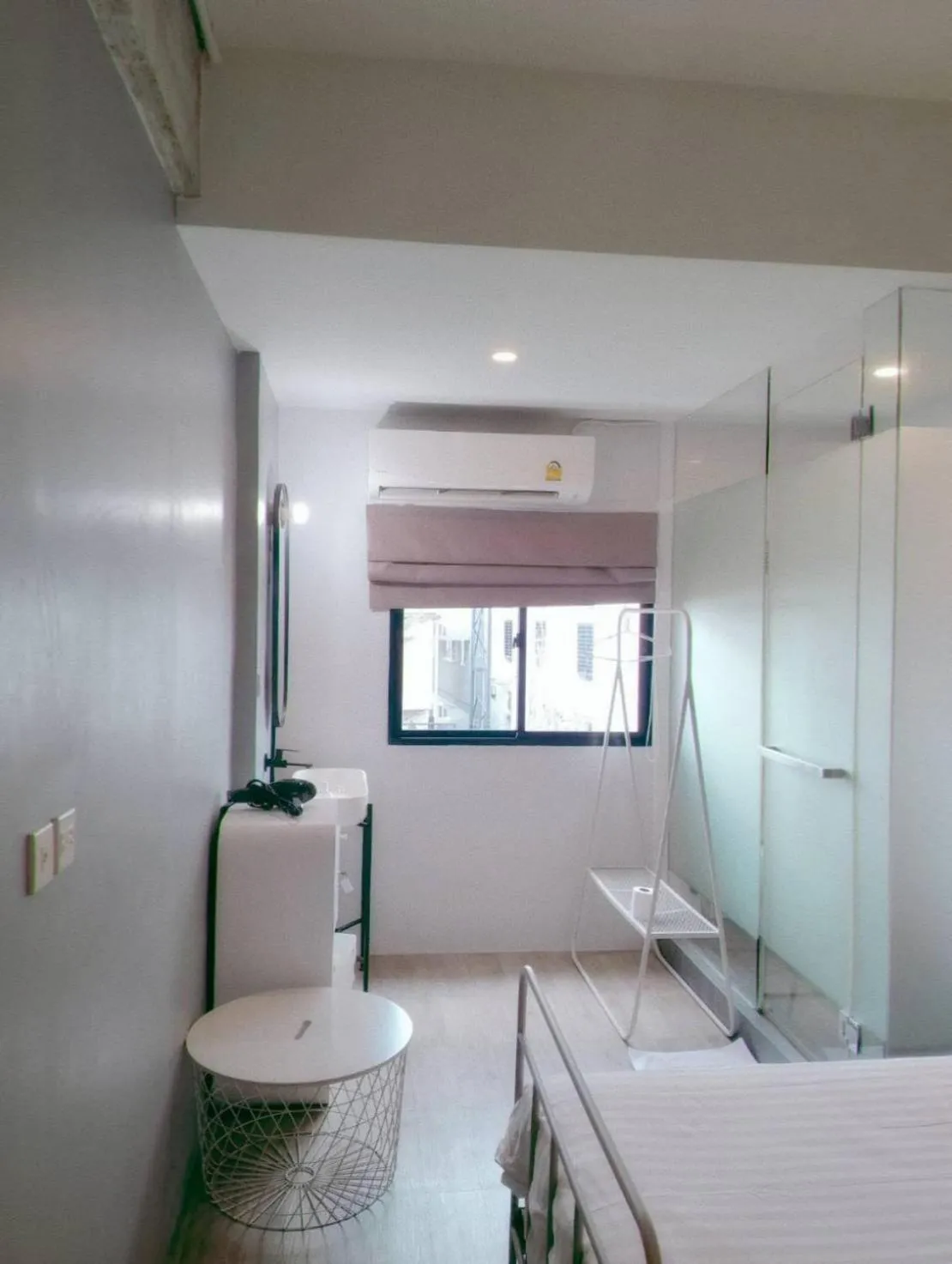 Bedroom, Bed in Bedspread Hostel