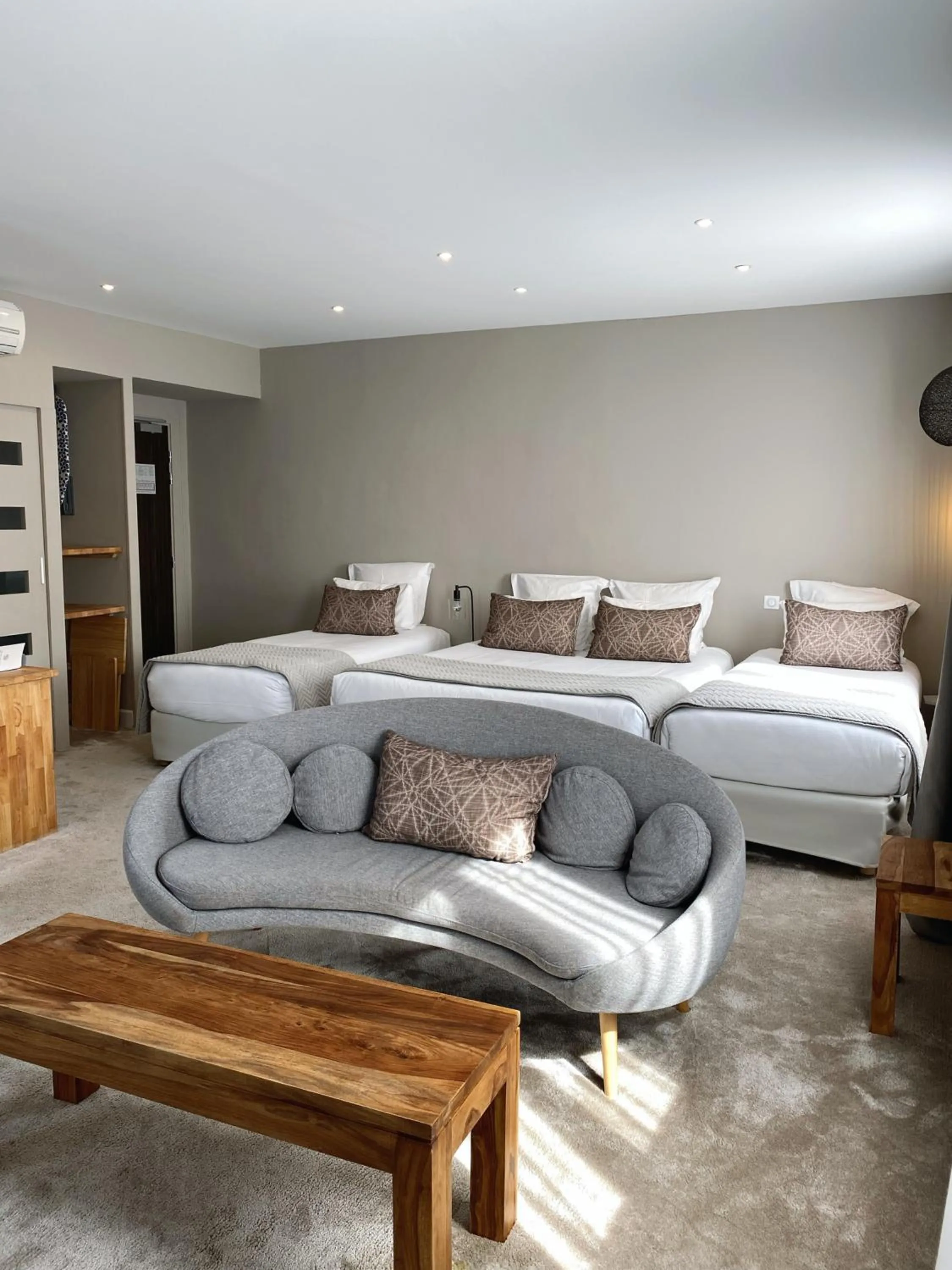 Bedroom, Bed in Grand Hôtel Richelieu