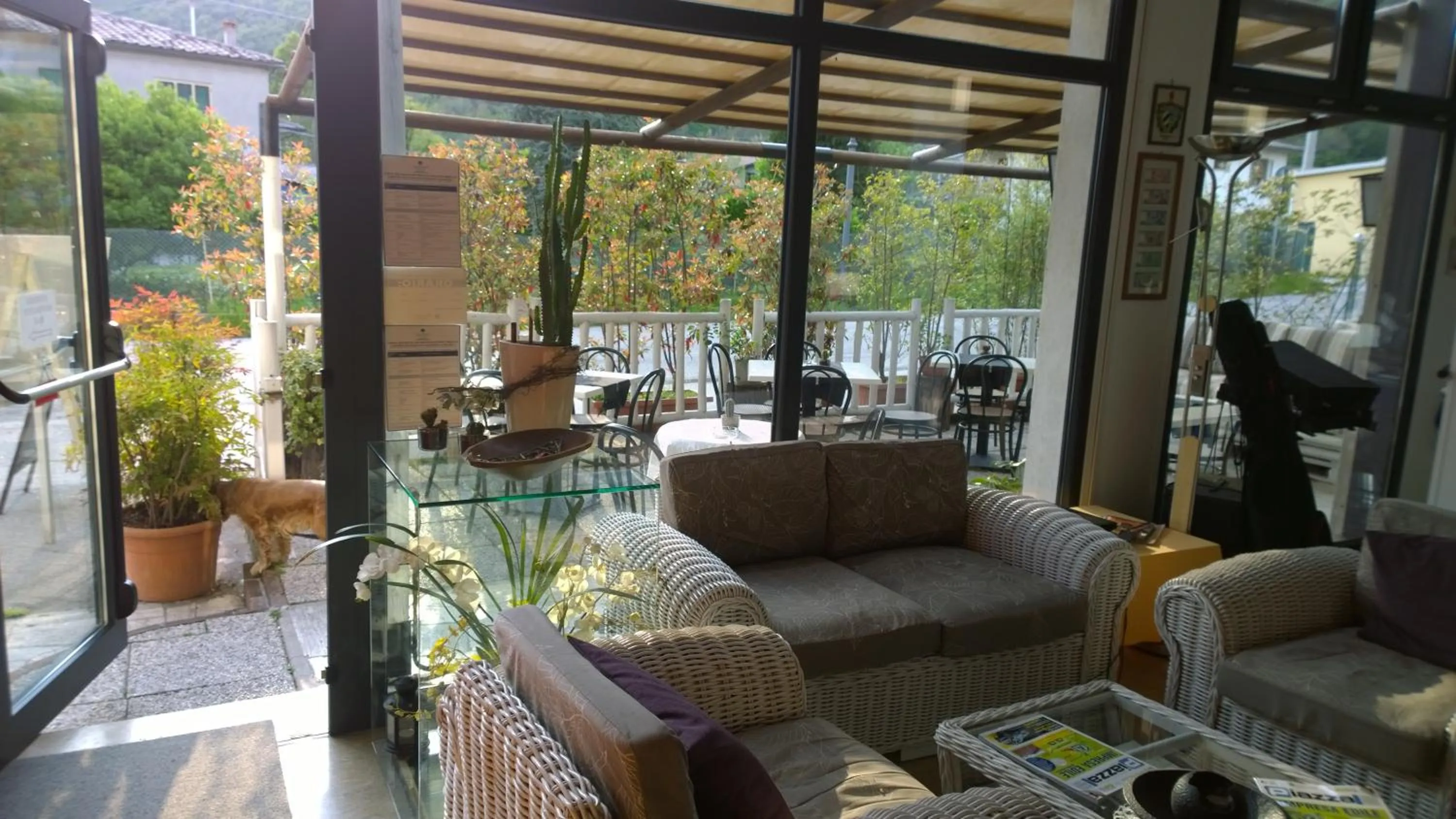 Communal lounge/ TV room in Hotel Cubamia