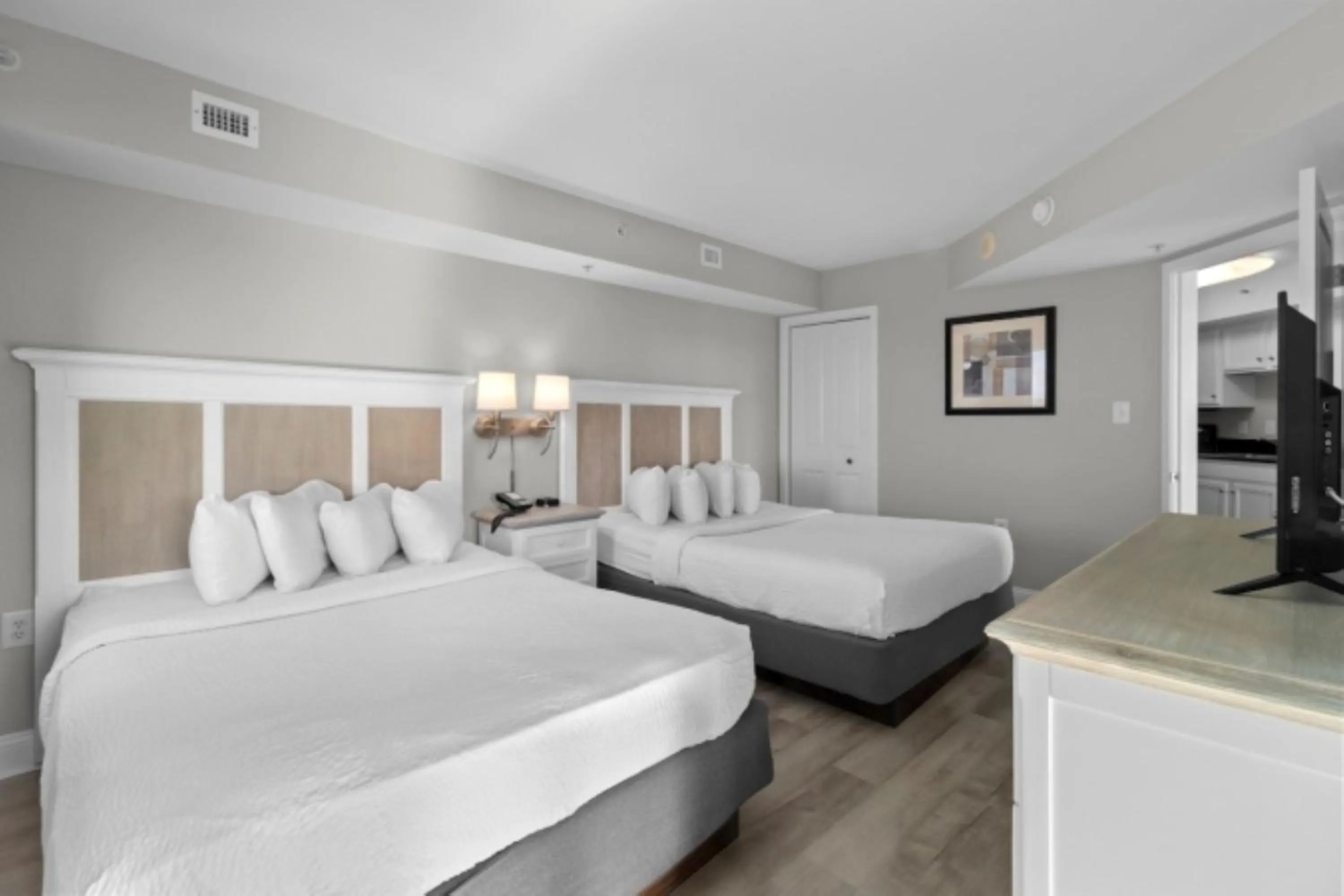 Bedroom, Bed in Bay View Resort Myrtle Beach