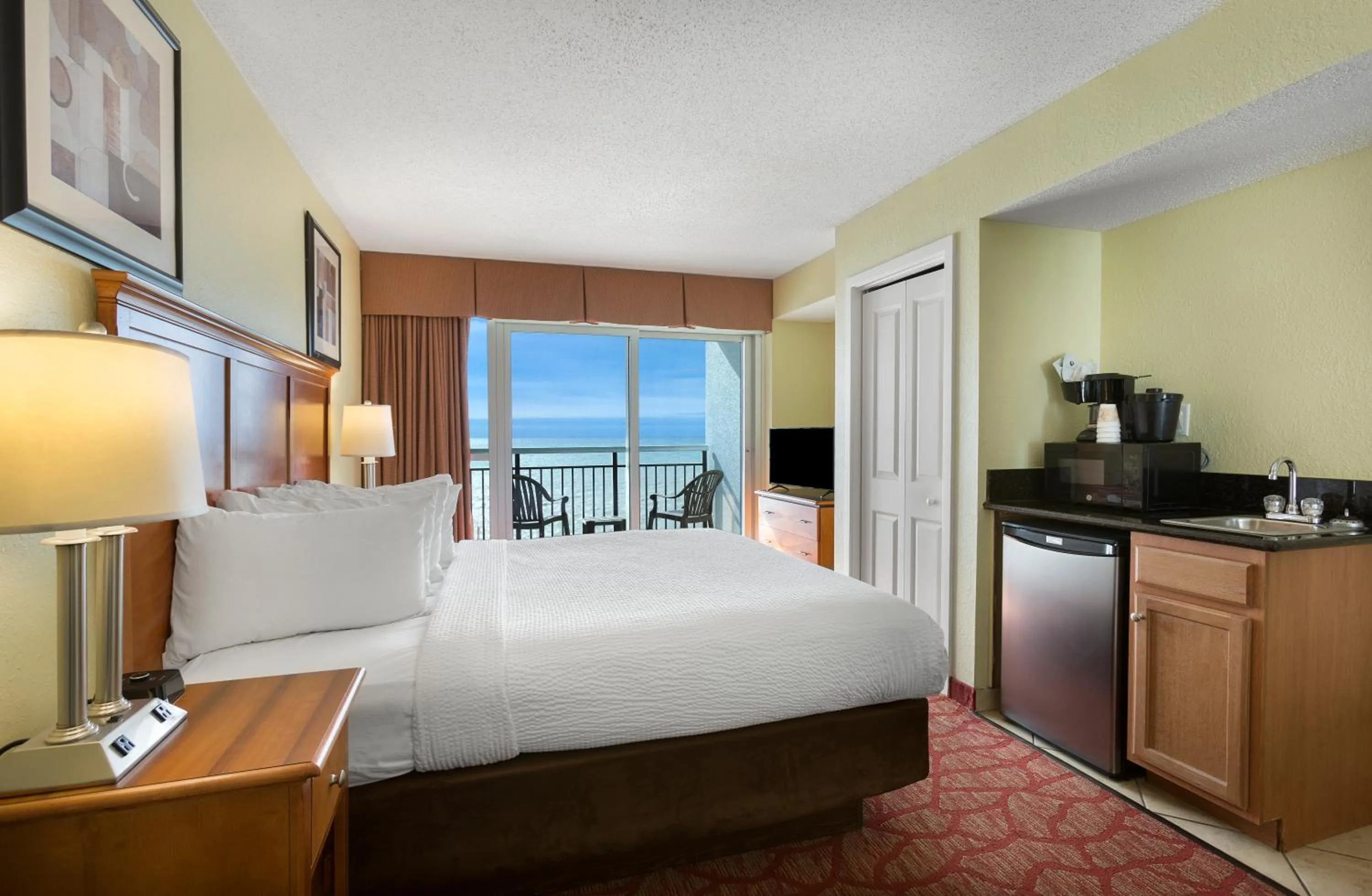 Bedroom, Bed in Bay View Resort Myrtle Beach