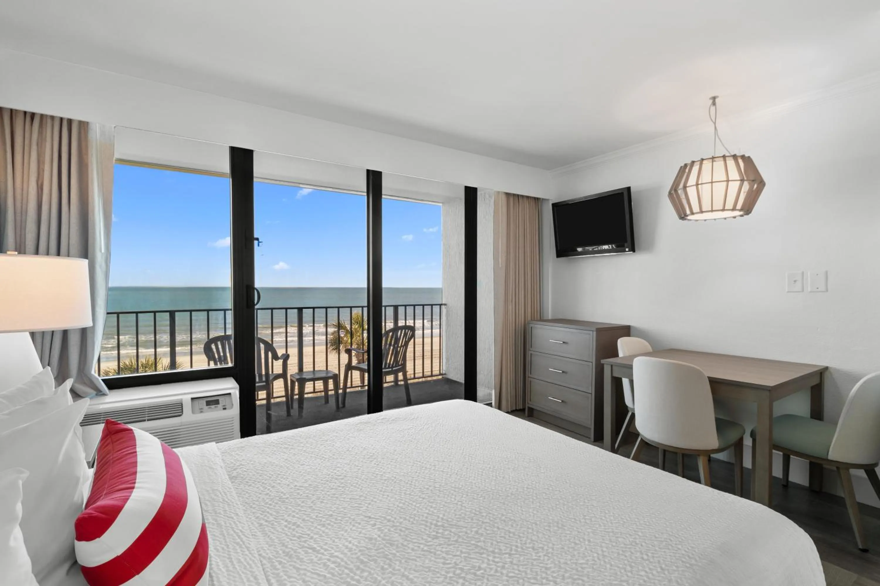 Sea view, Bed in Compass Cove