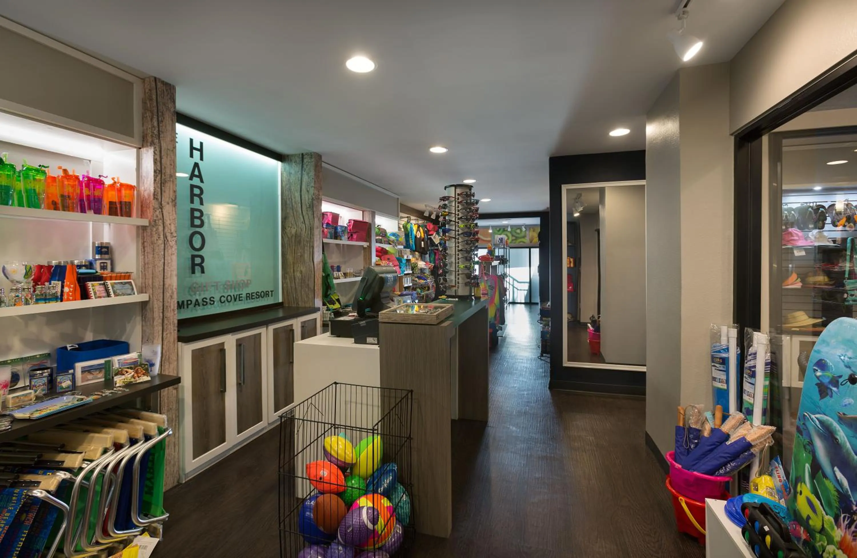 On-site shops in Compass Cove