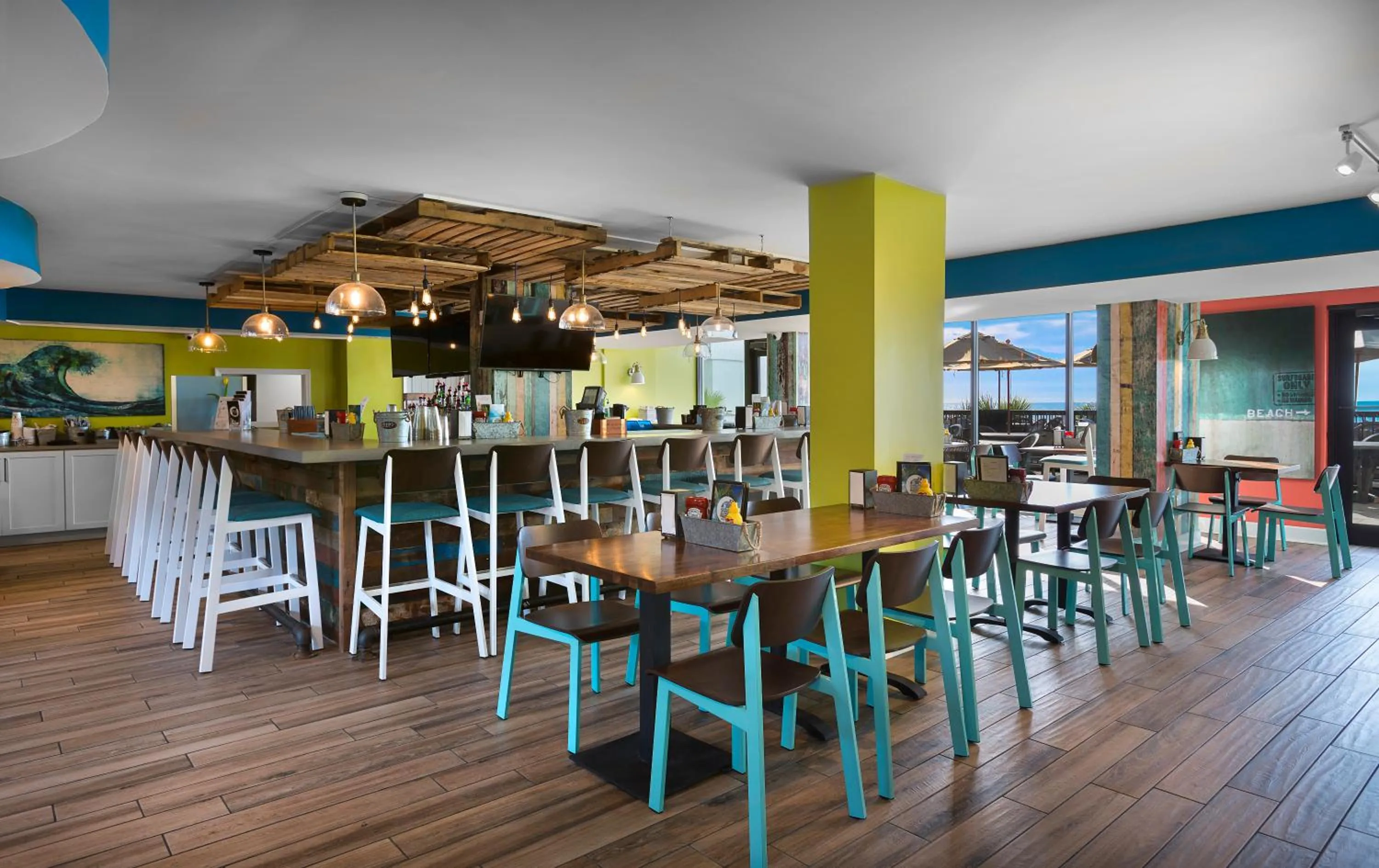 Restaurant/places to eat in Compass Cove