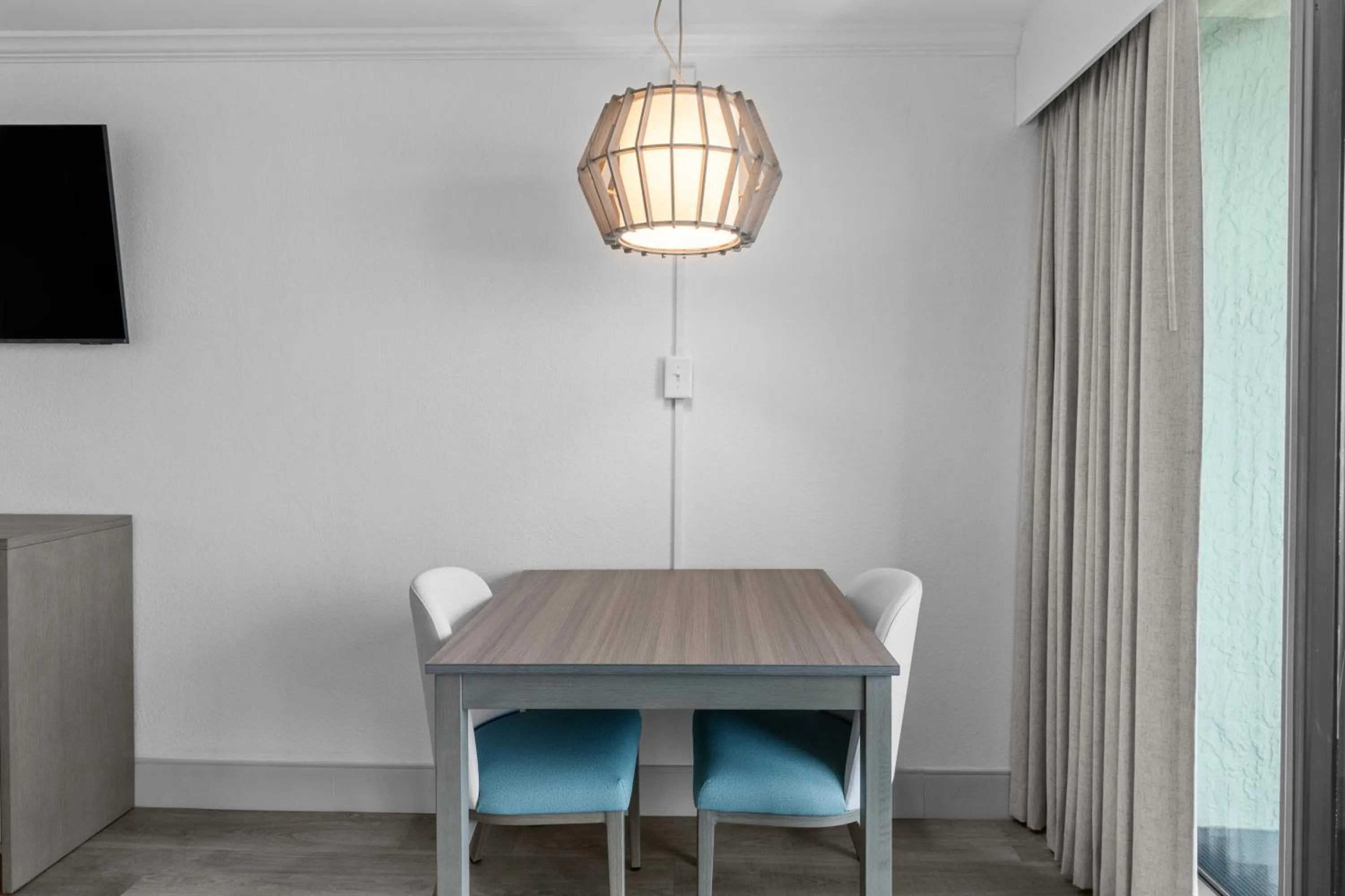 Dining area in Compass Cove