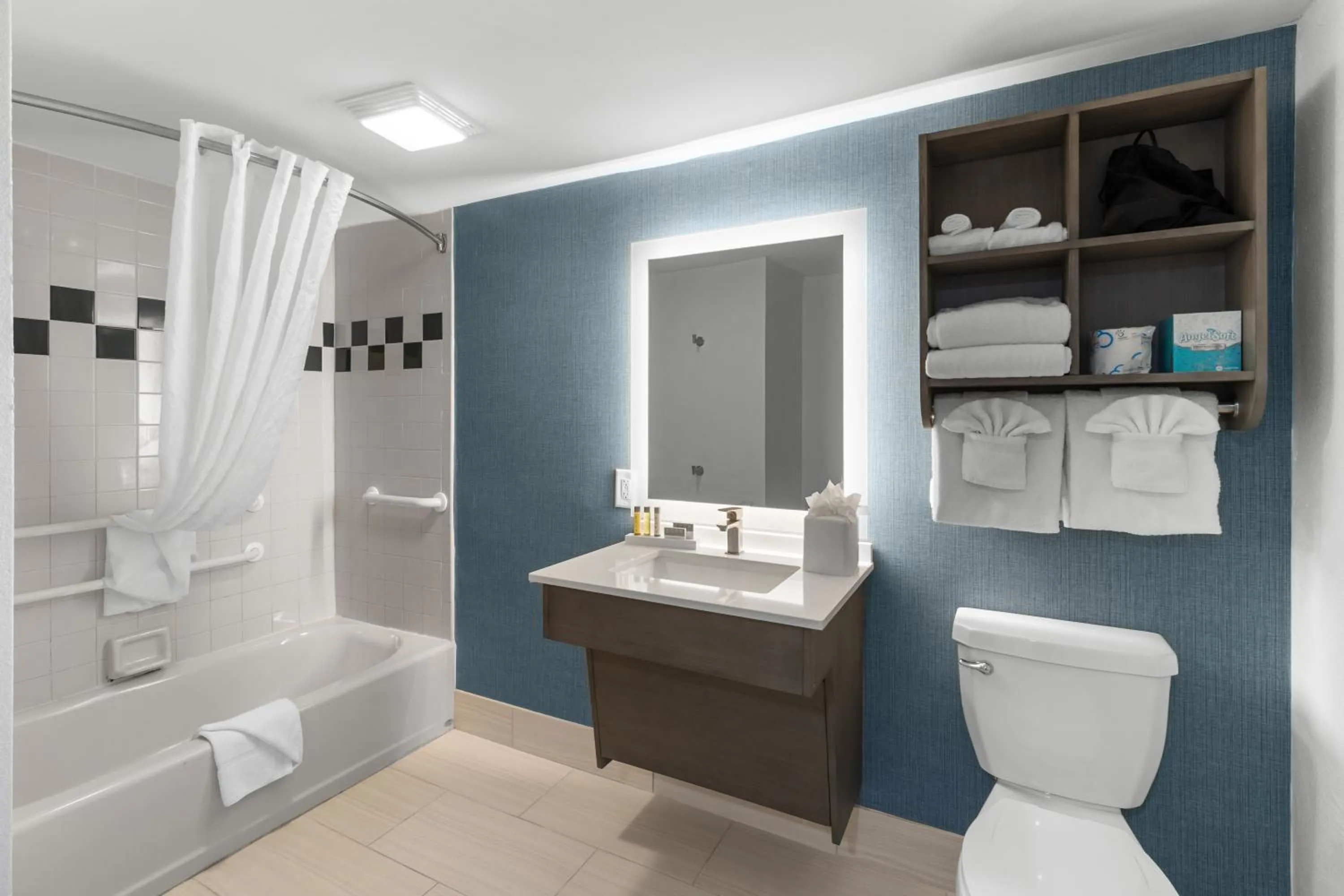 Shower in Compass Cove