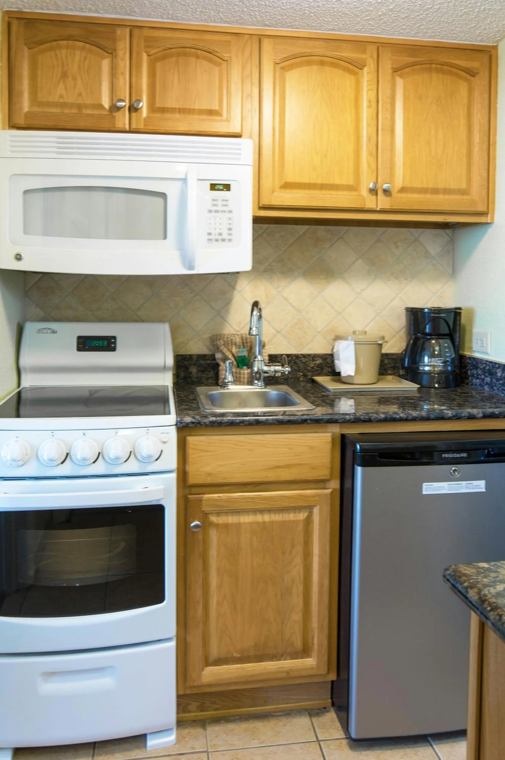 Kitchen or kitchenette in Compass Cove