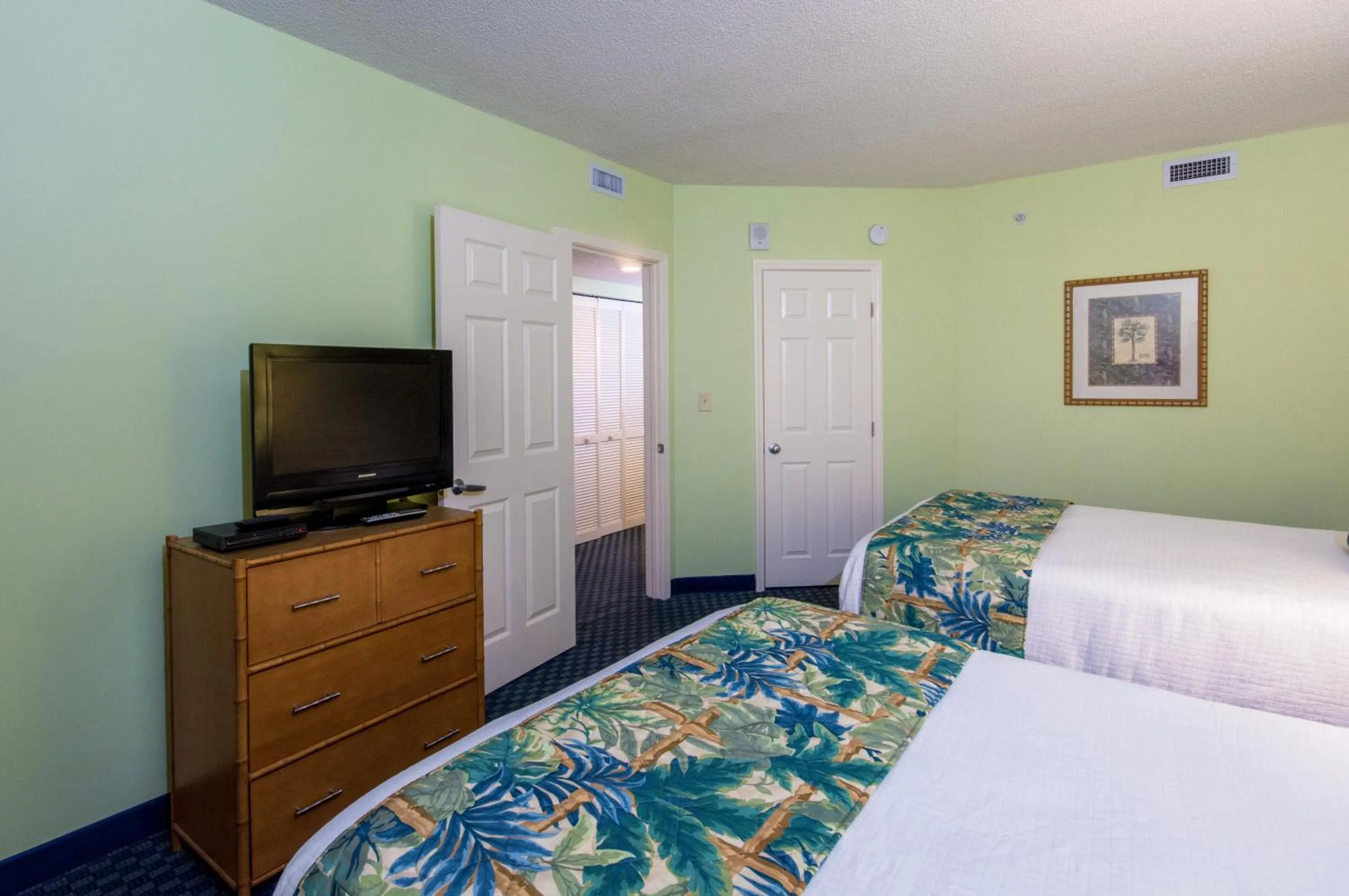 TV and multimedia, Bed in Caribbean Resort Myrtle Beach