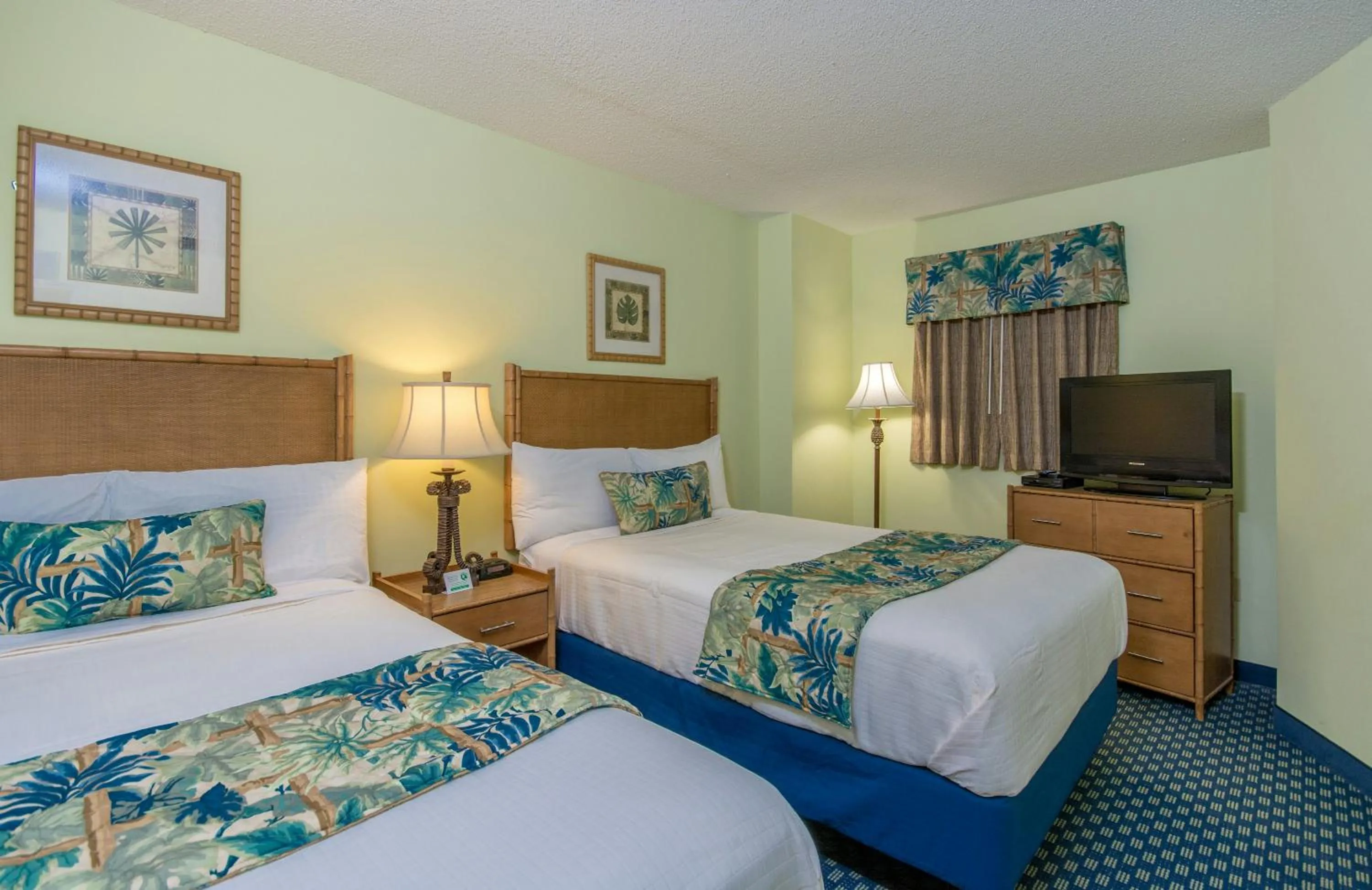TV and multimedia, Bed in Caribbean Resort Myrtle Beach