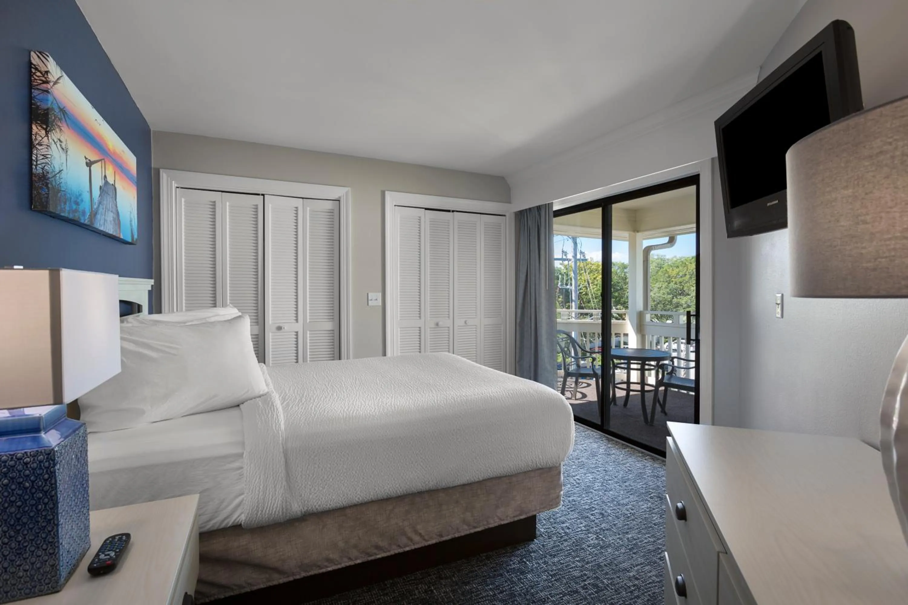 TV and multimedia, Bed in Caribbean Resort Myrtle Beach