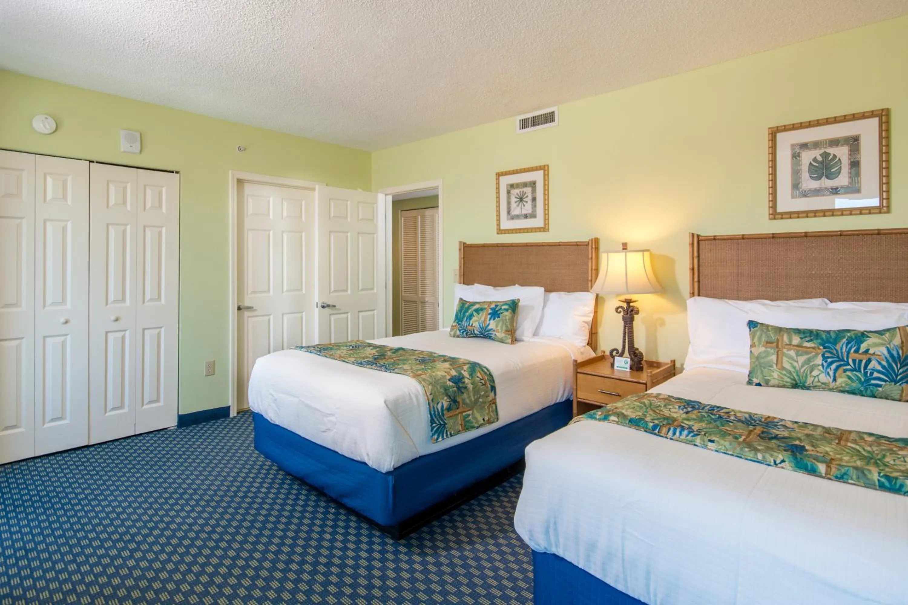 Bedroom, Bed in Caribbean Resort Myrtle Beach