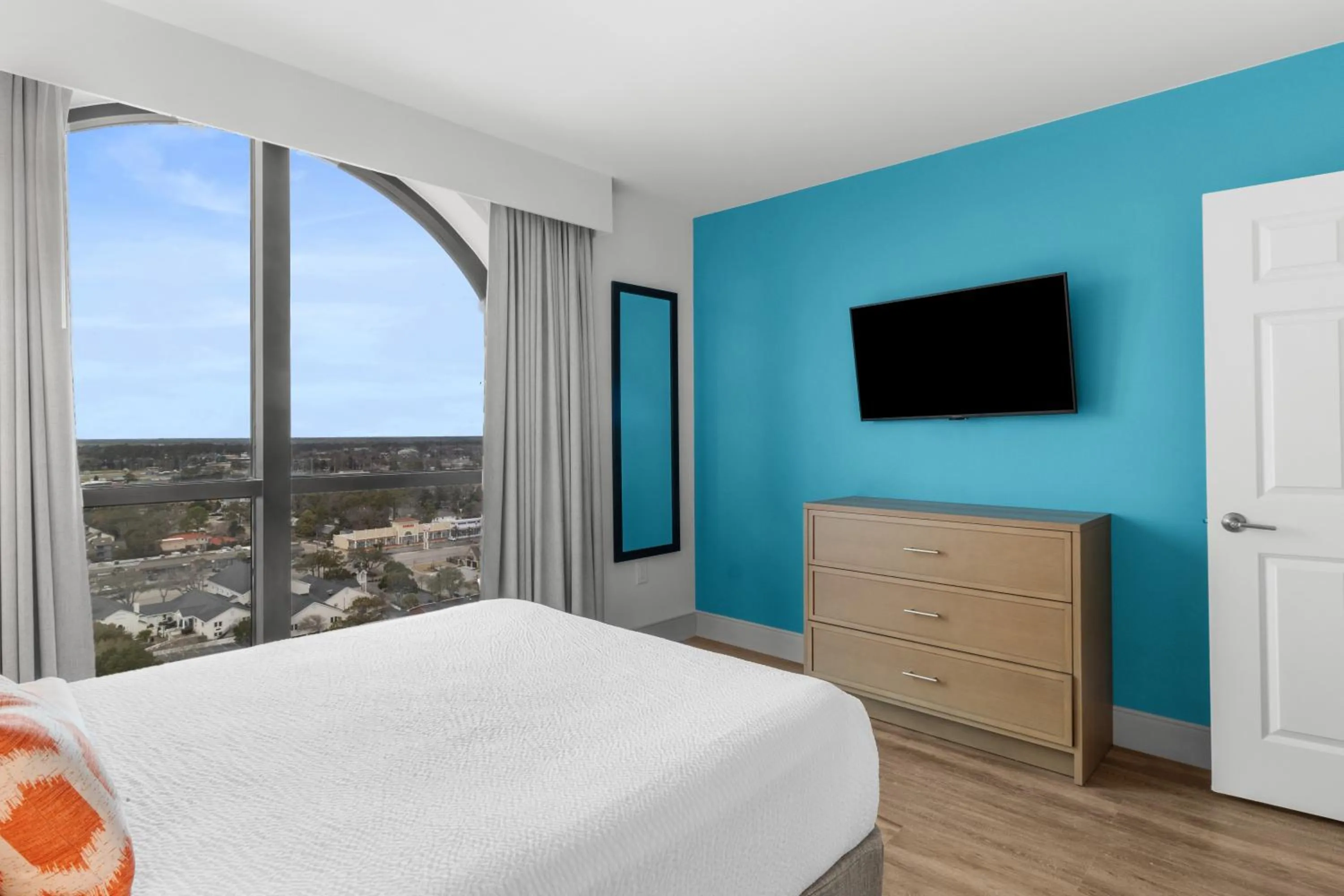 Bedroom, Bed in Caribbean Resort Myrtle Beach