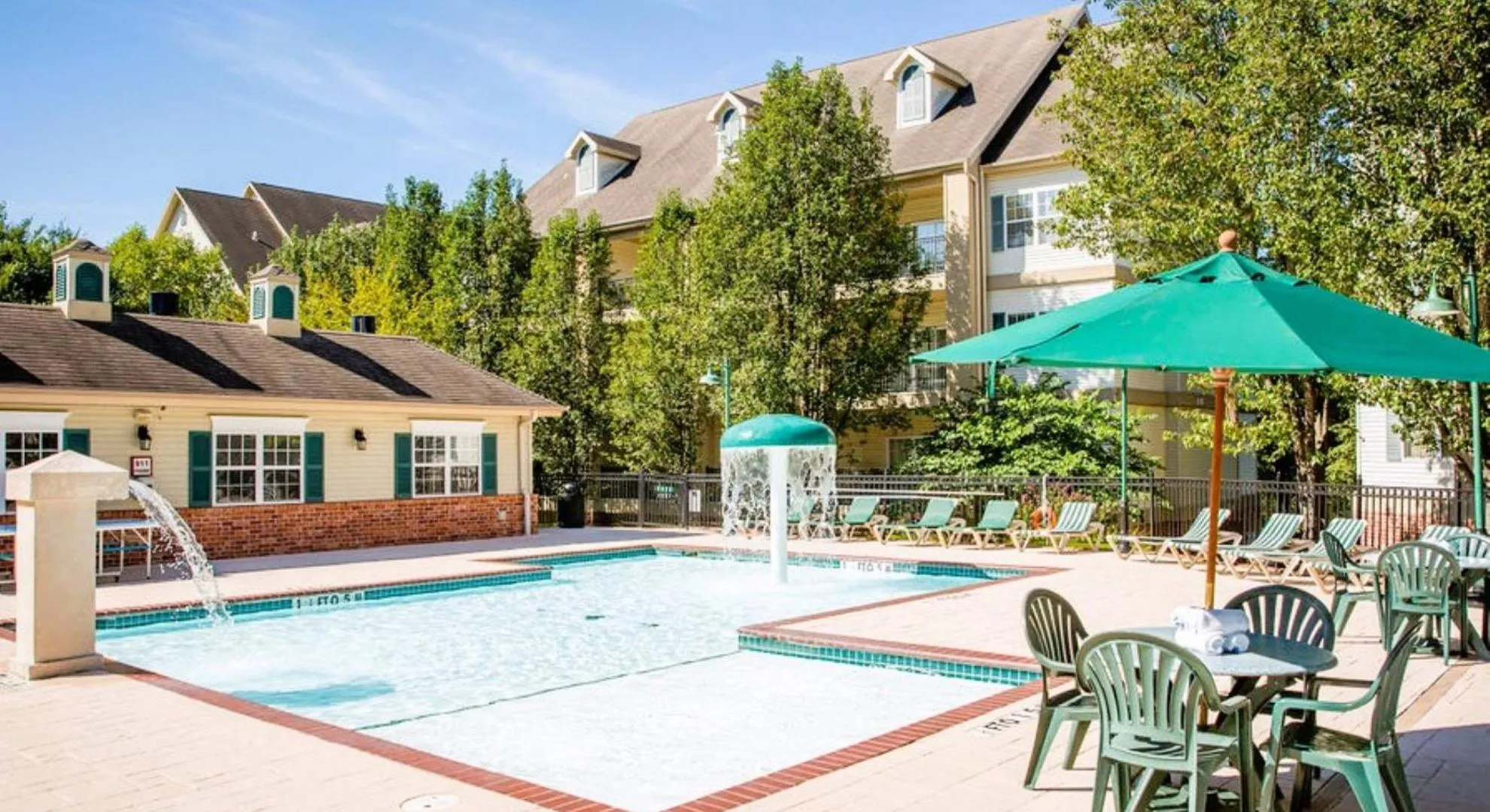 Swimming pool in French Quarter Resort