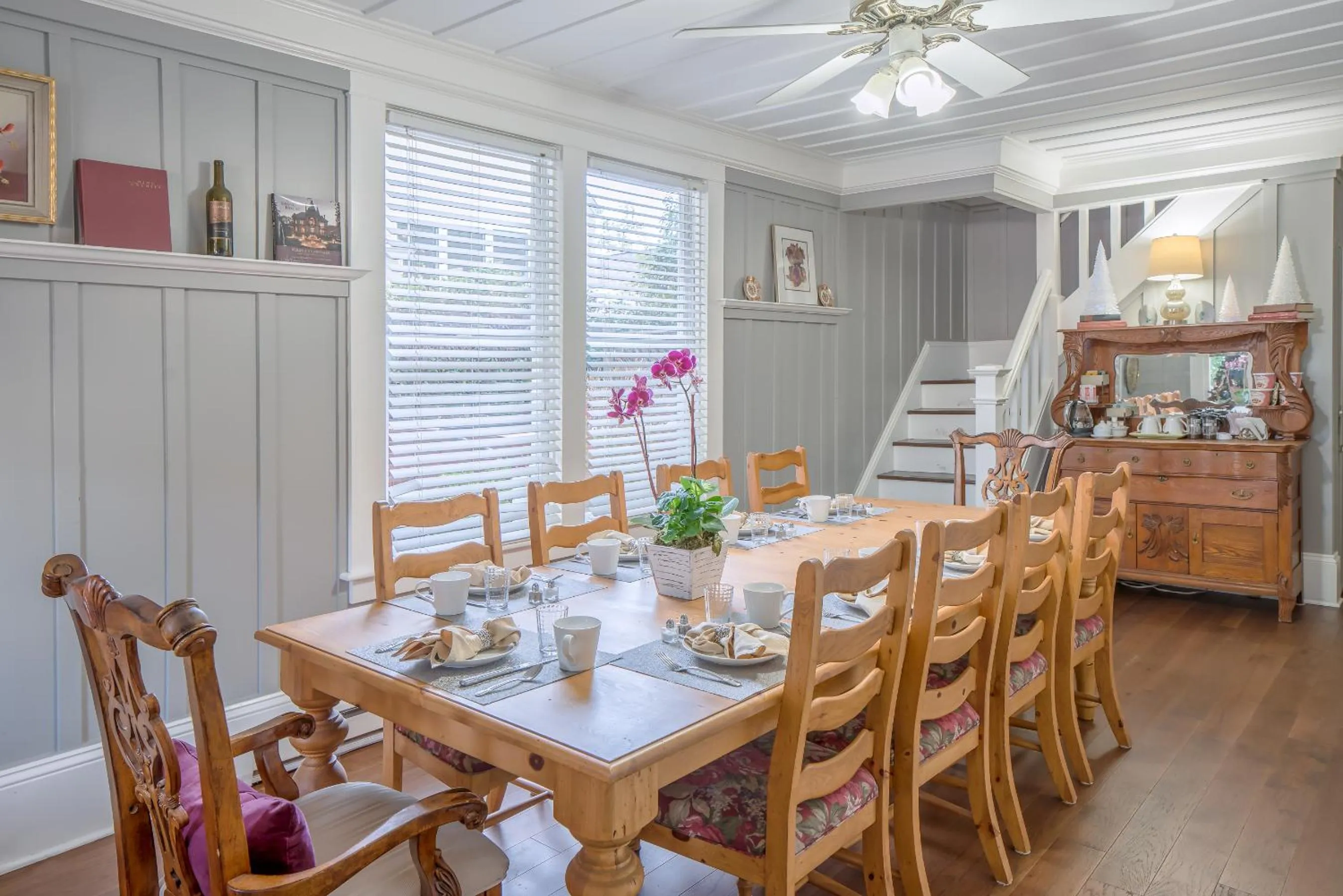 Dining area in Inn St Helena