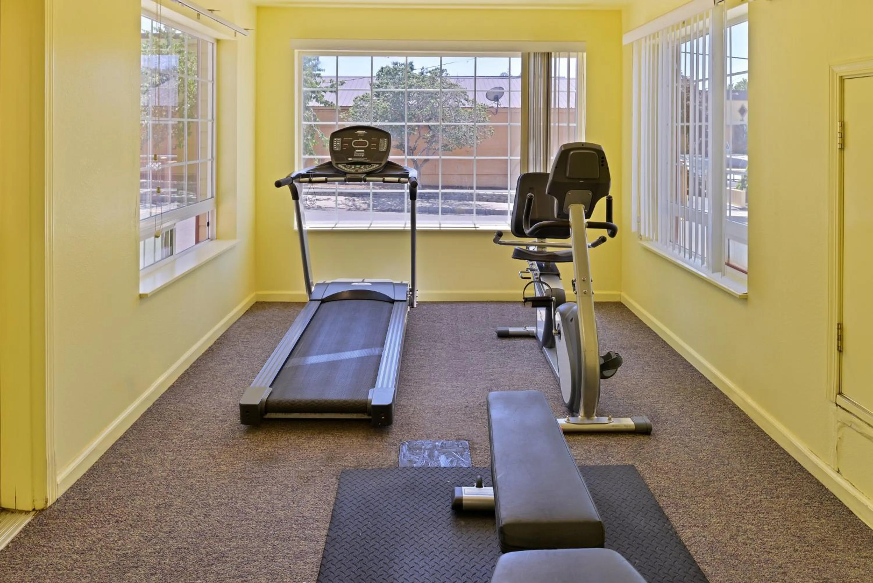 Fitness centre/facilities in Fremont Inn