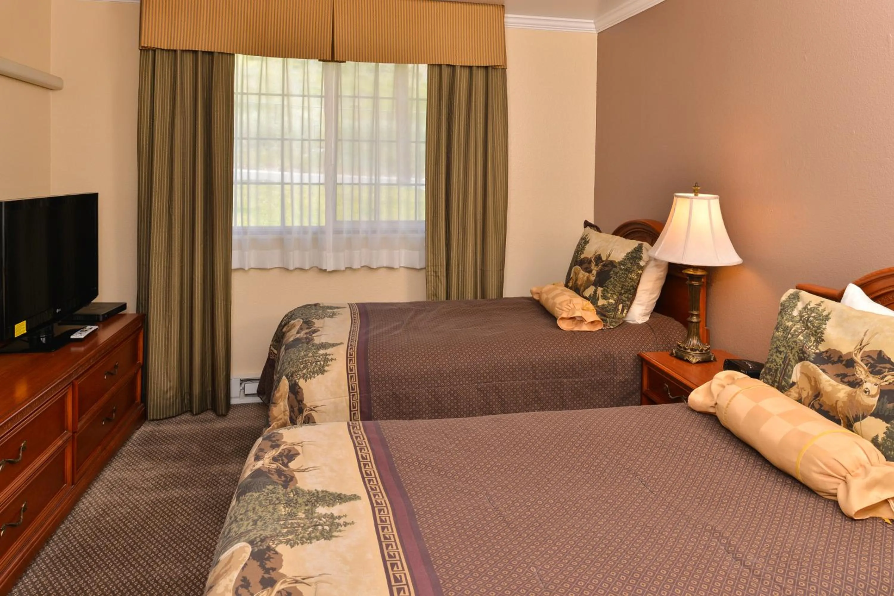 Day, Bed in Fremont Inn