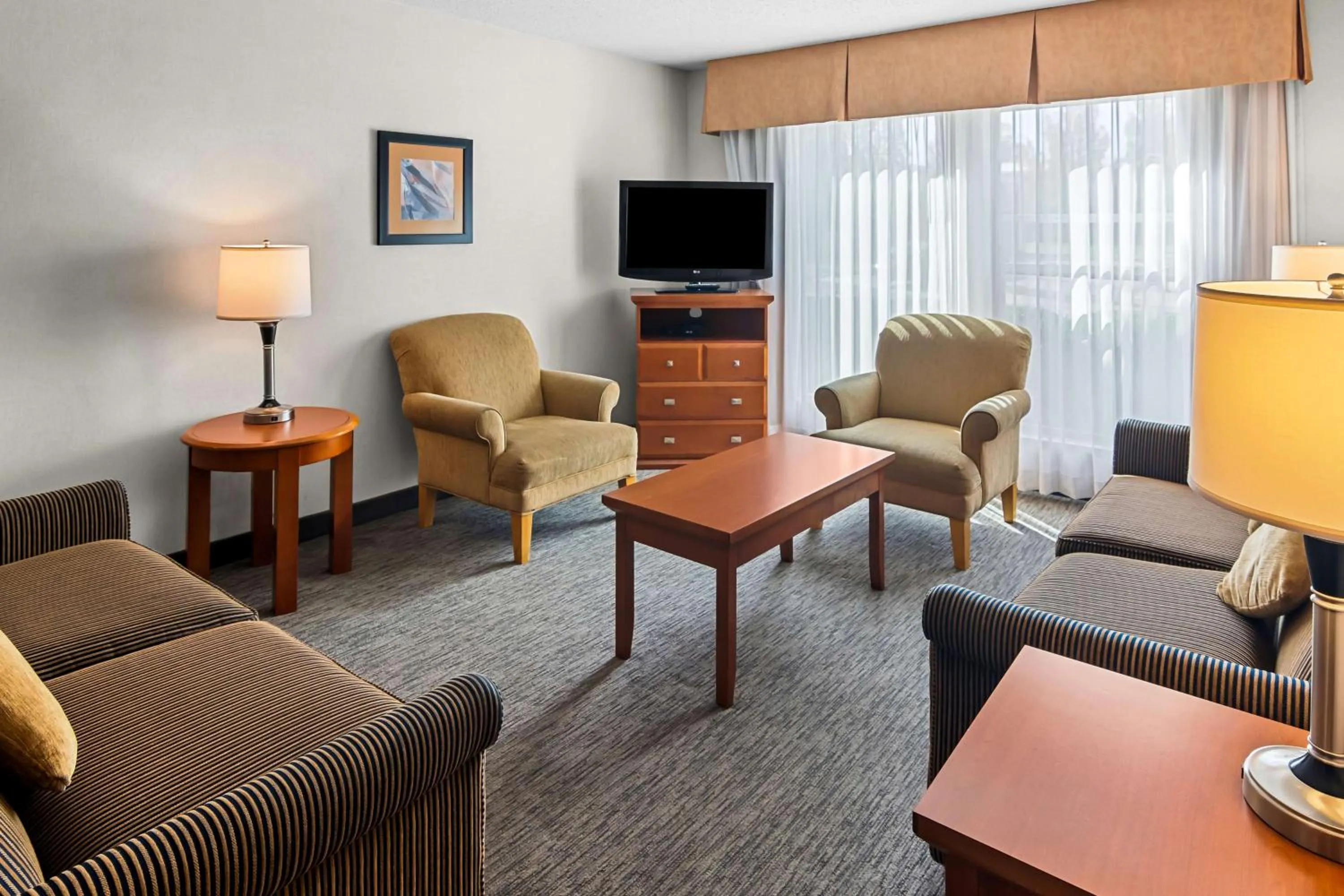 Photo of the whole room in Best Western PLUS Langley Inn