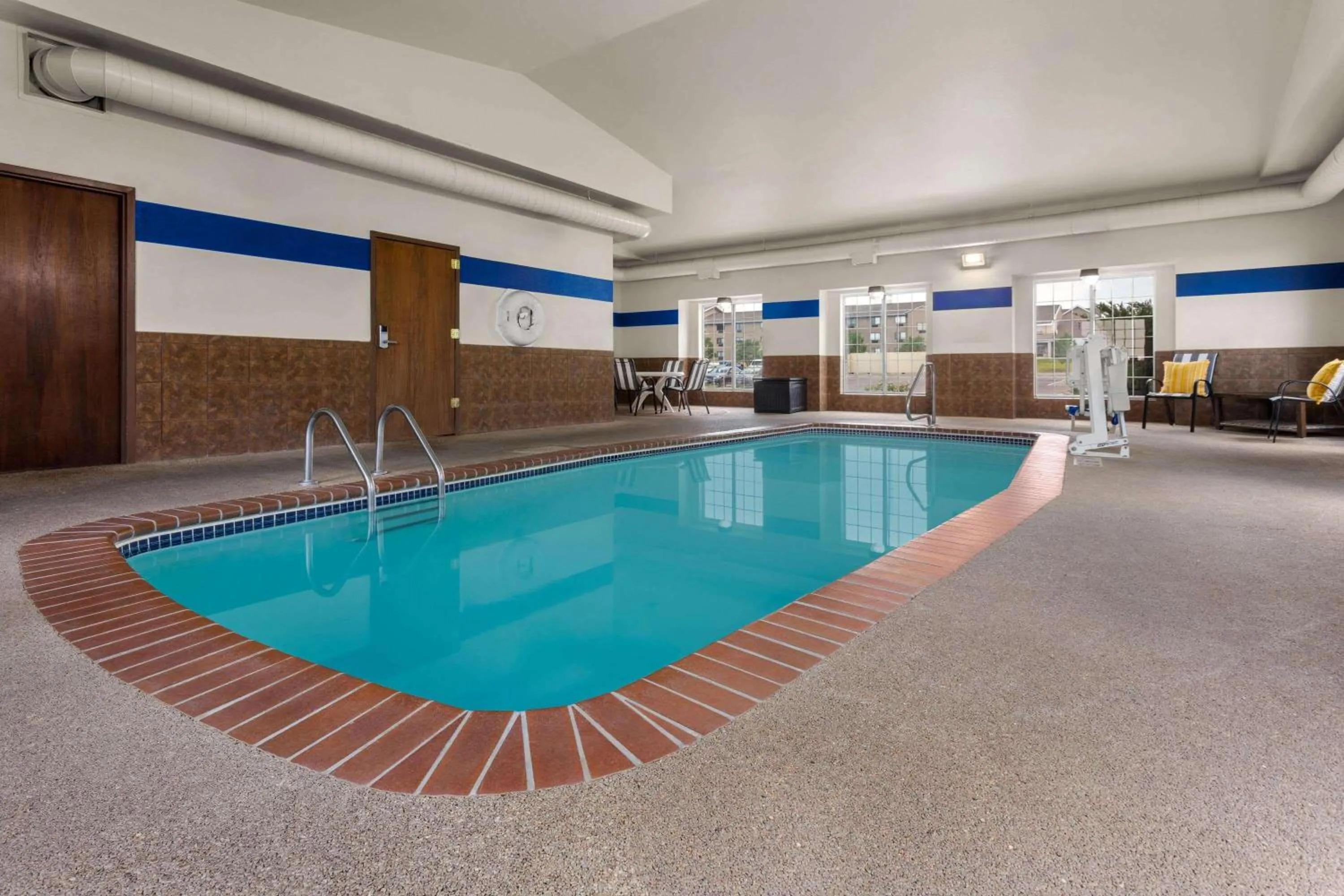 Swimming pool in Microtel Inn & Suites by Wyndham Rapid City