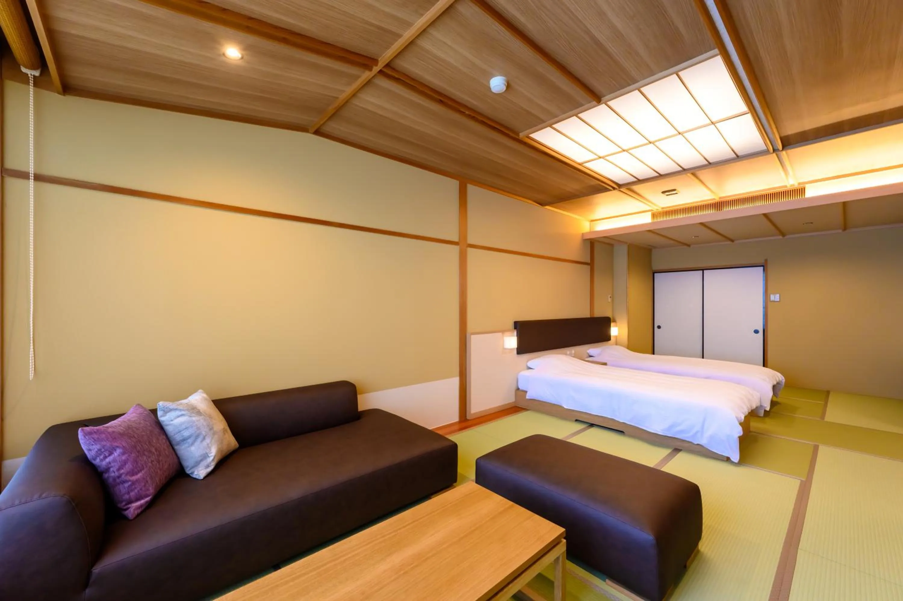 Bed in Oishiya