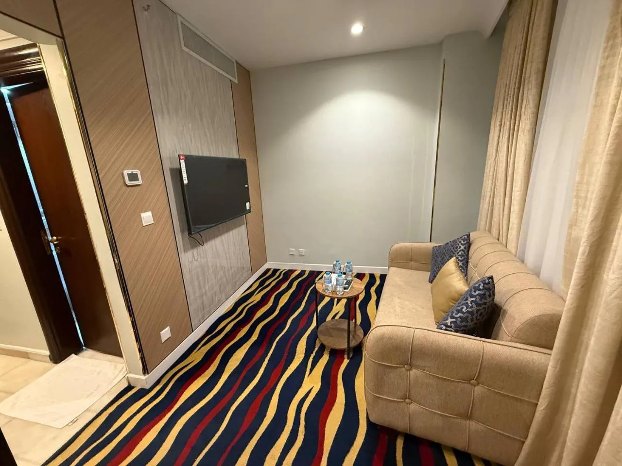 TV and multimedia in Dar Al Naem Hotel