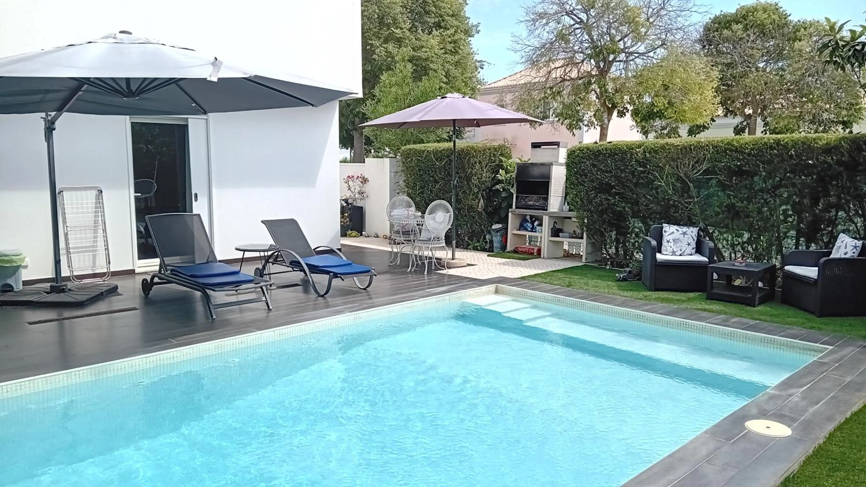 Property building in Tavira independent suite with Pool at Casa Reflexos