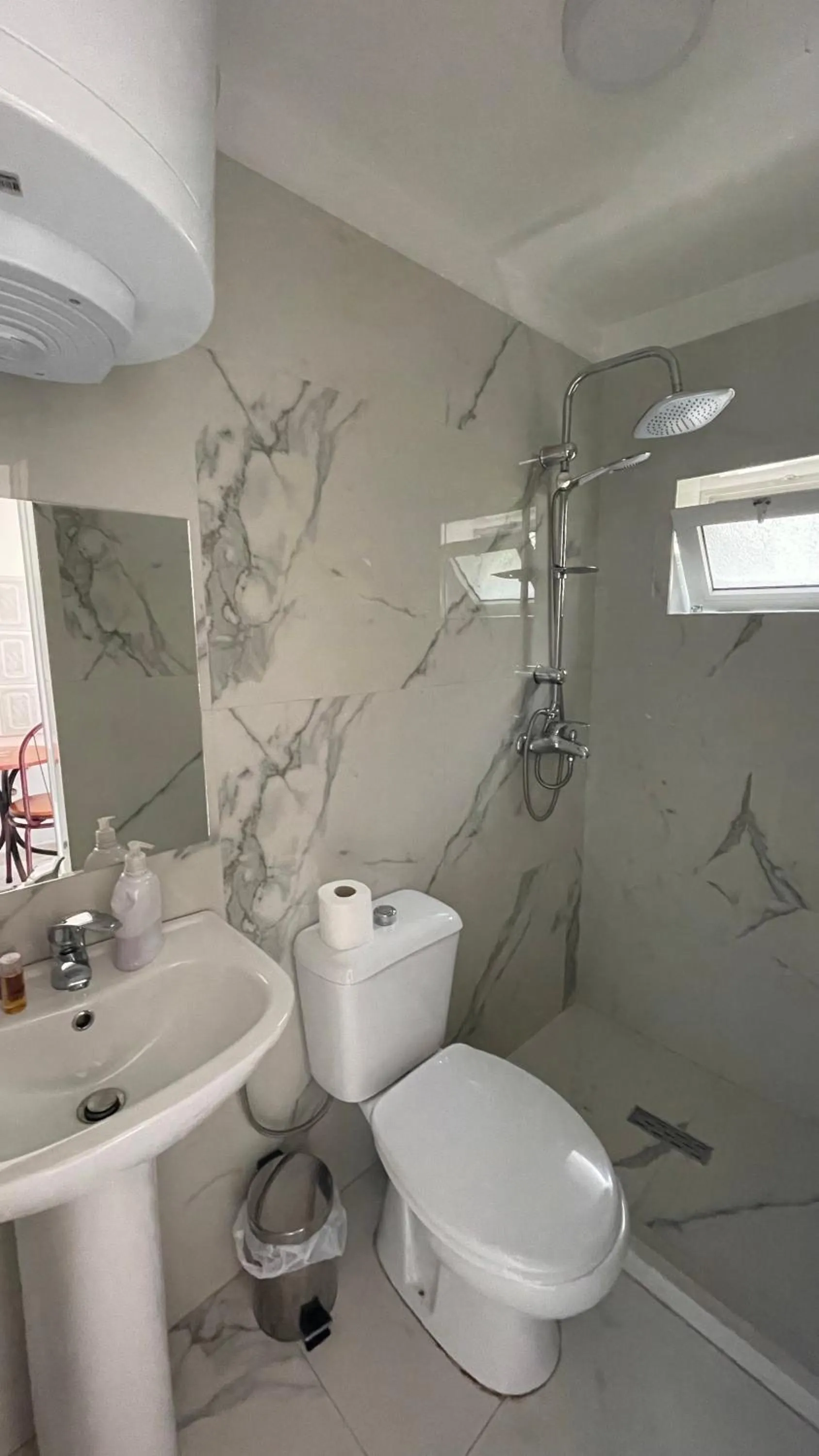 Bathroom in Hotel Drinos