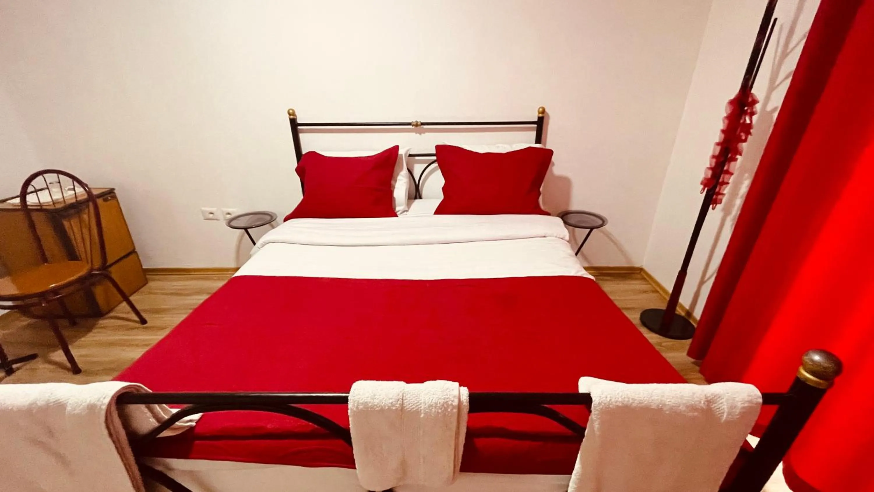 Photo of the whole room, Bed in Hotel Drinos