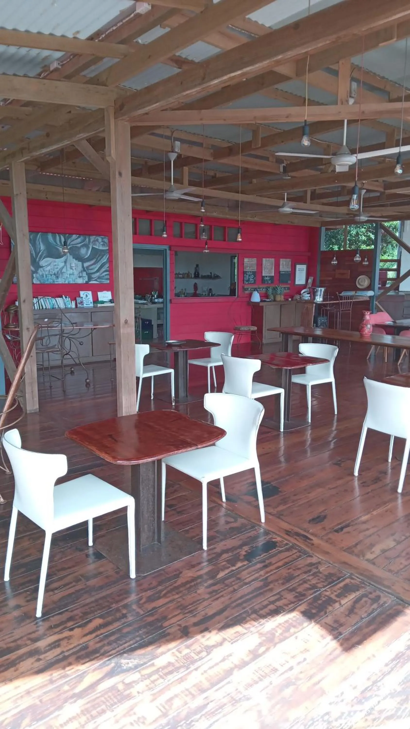 Restaurant/places to eat in Villa F&B