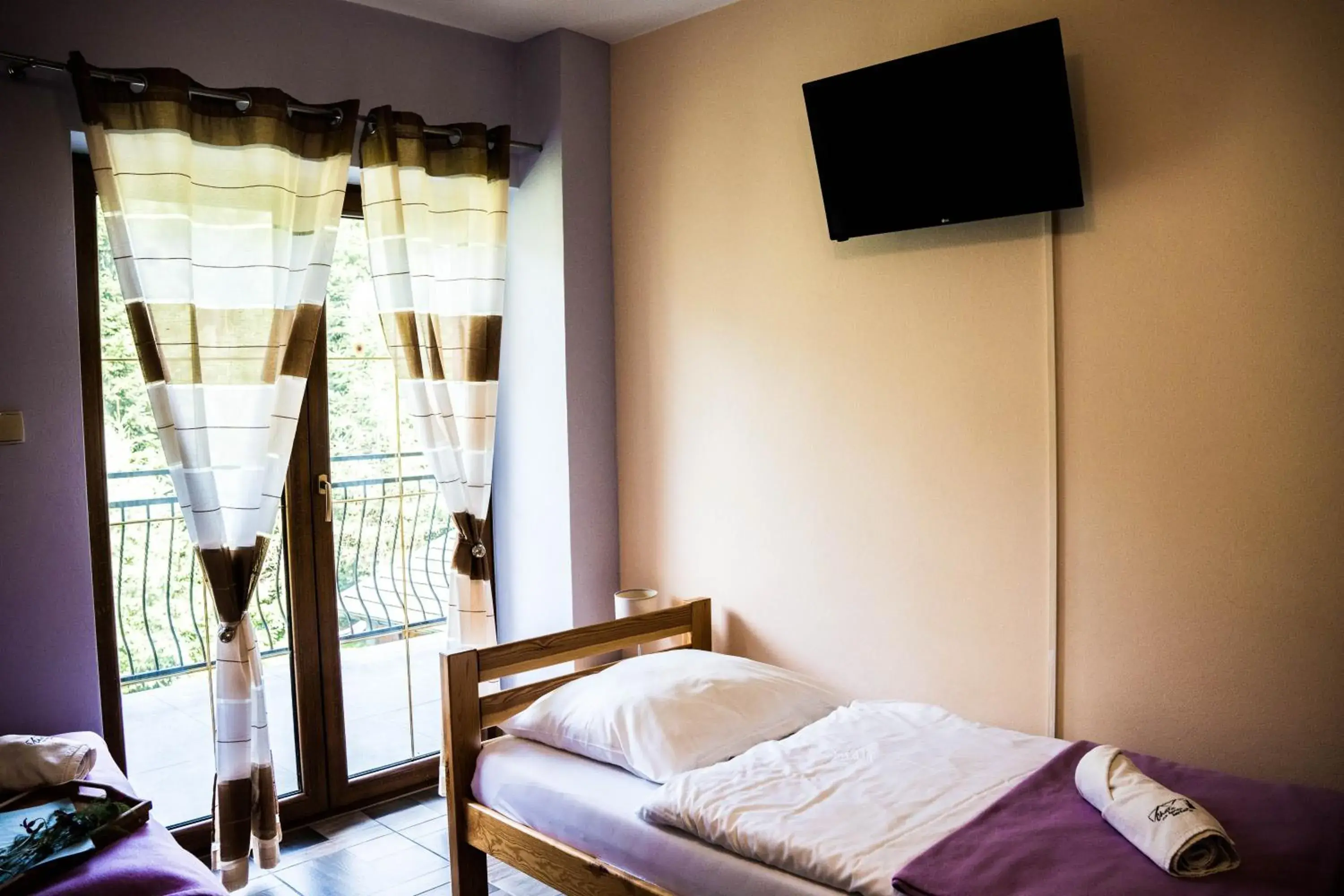 Quadruple Room with Private Bathroom in Chata "na Końcu" Świata Quadruple Room with Private Bathroom in Chata "na Końcu" Świata