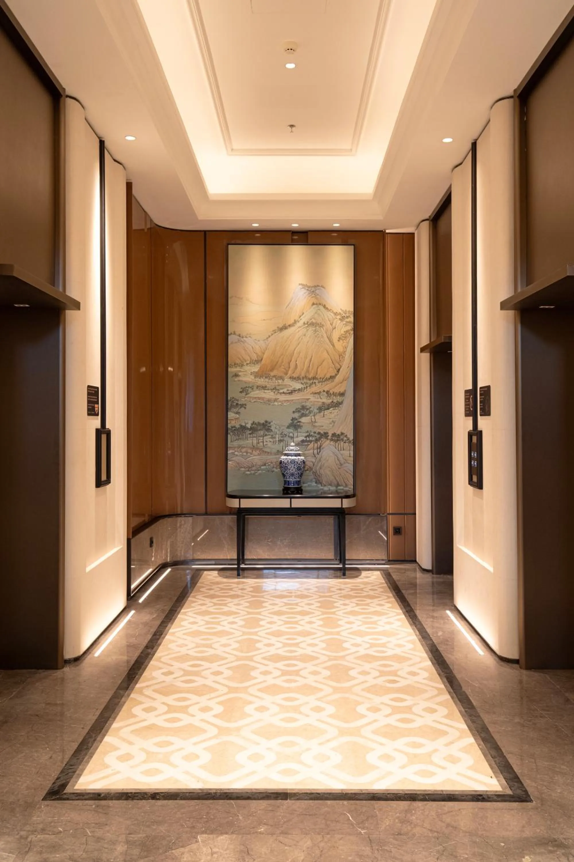 elevator in Beijing Palace Soluxe Hotel Astana