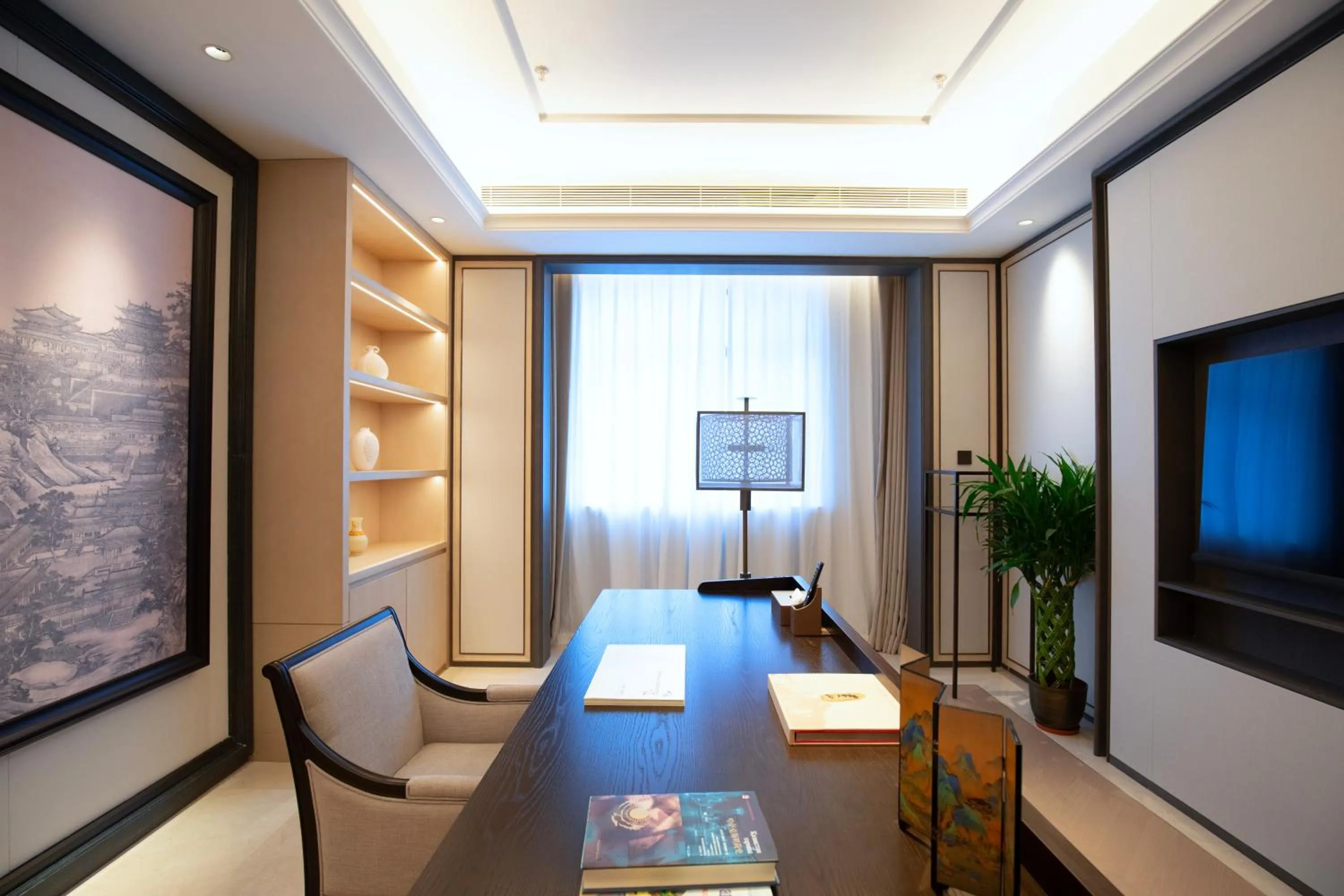 TV and multimedia in Beijing Palace Soluxe Hotel Astana