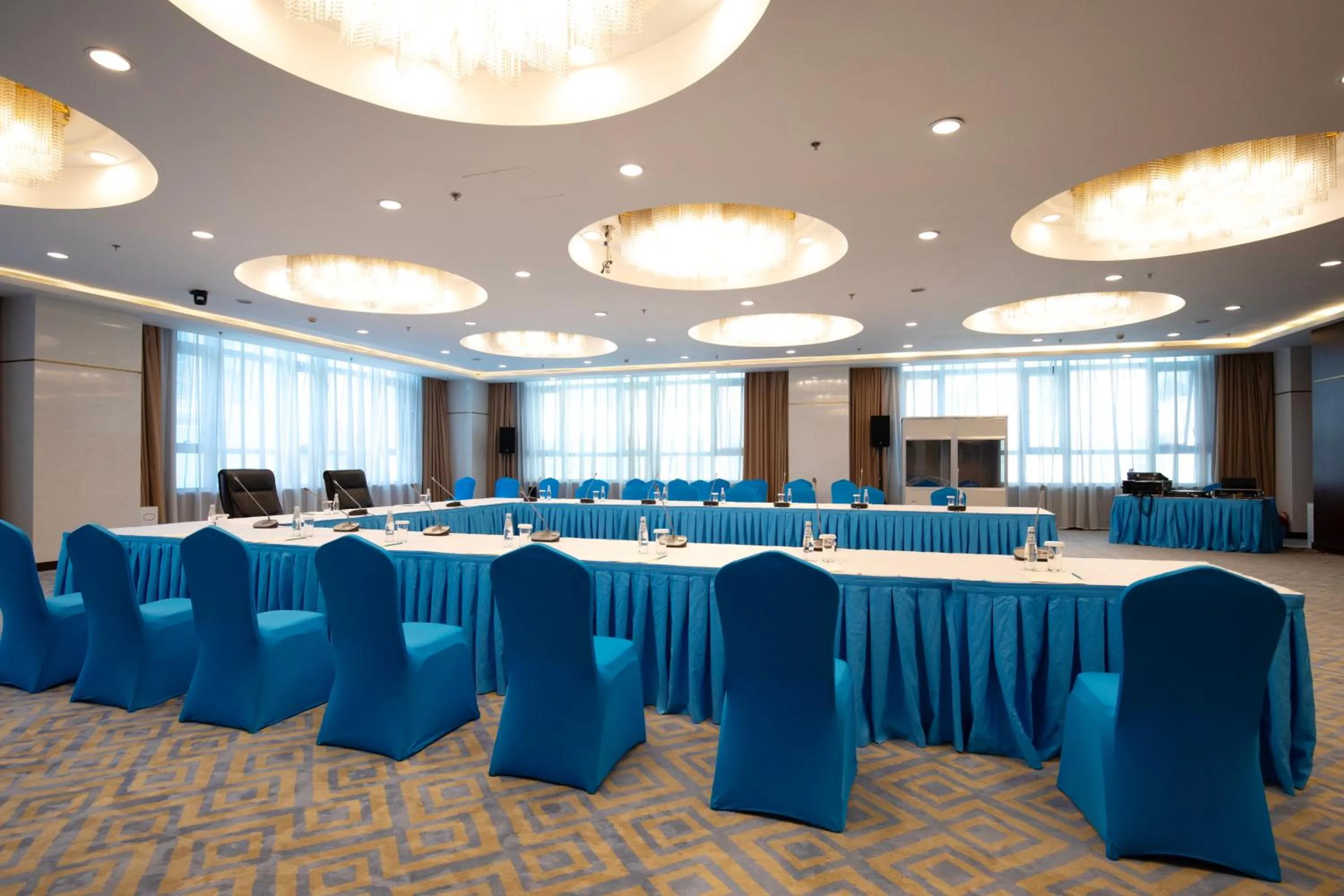 Beijing Palace Soluxe Hotel Astana