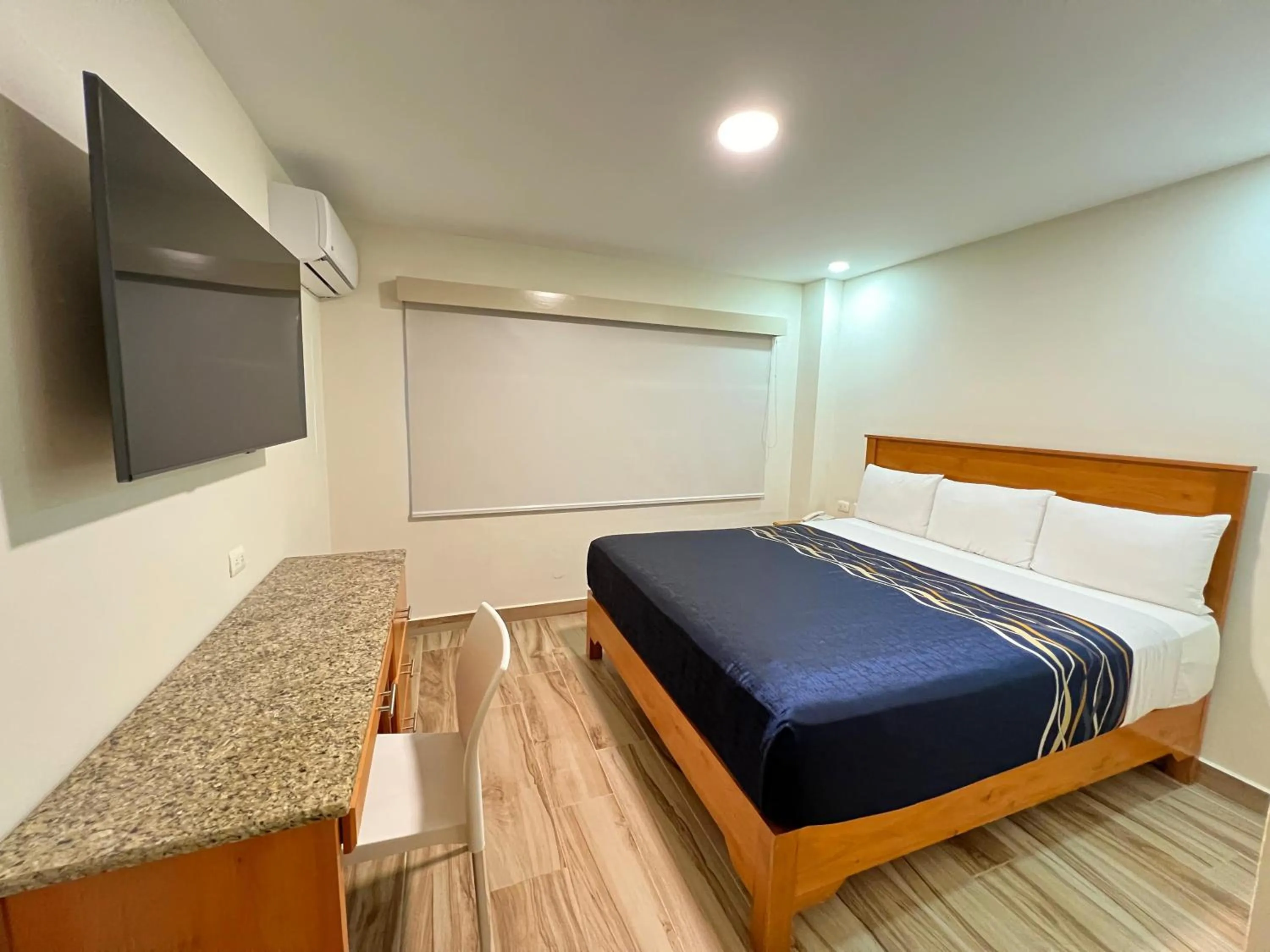 Bed in Hotel Catalina