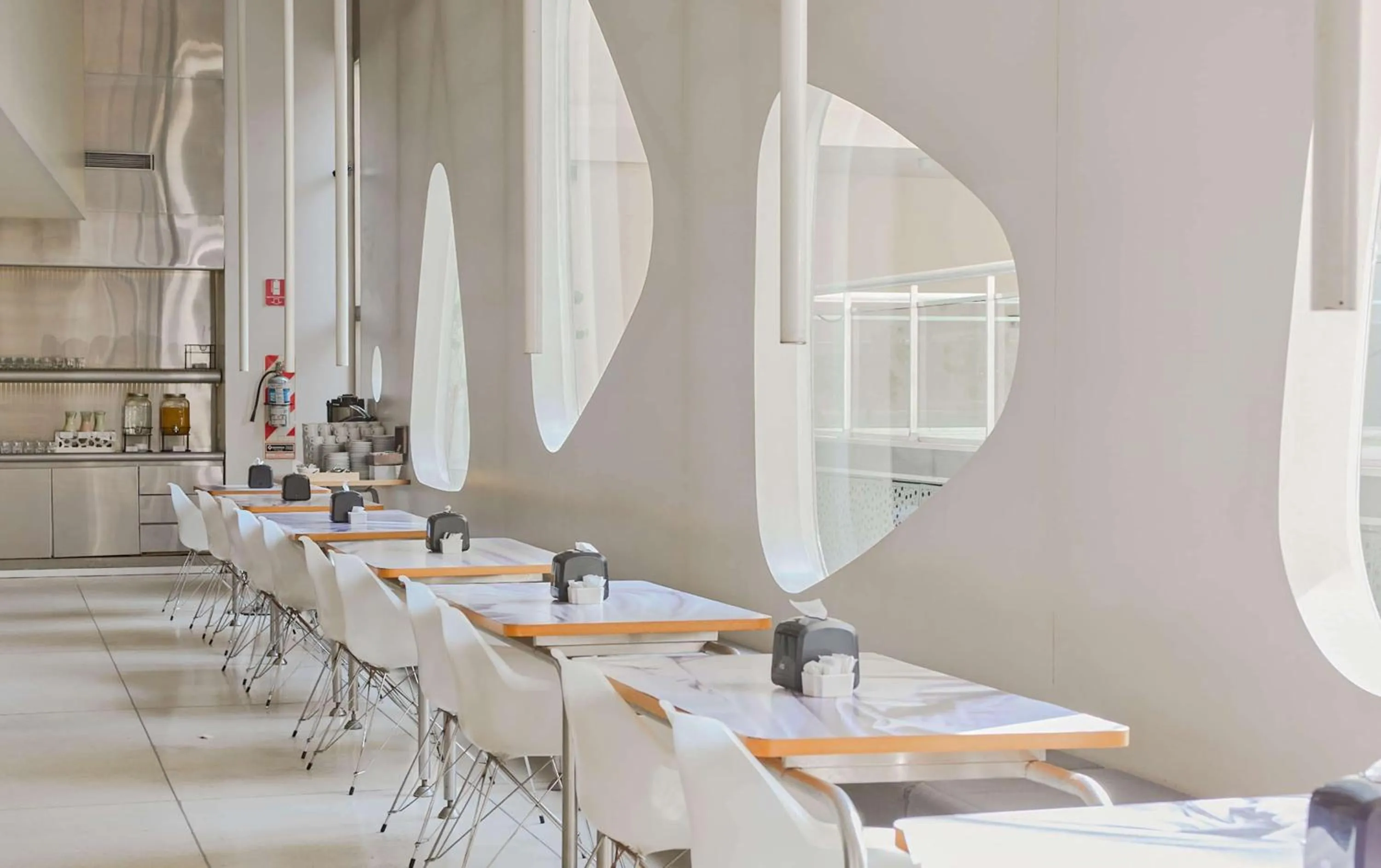 Restaurant/places to eat in Dazzler by Wyndham Buenos Aires Recoleta