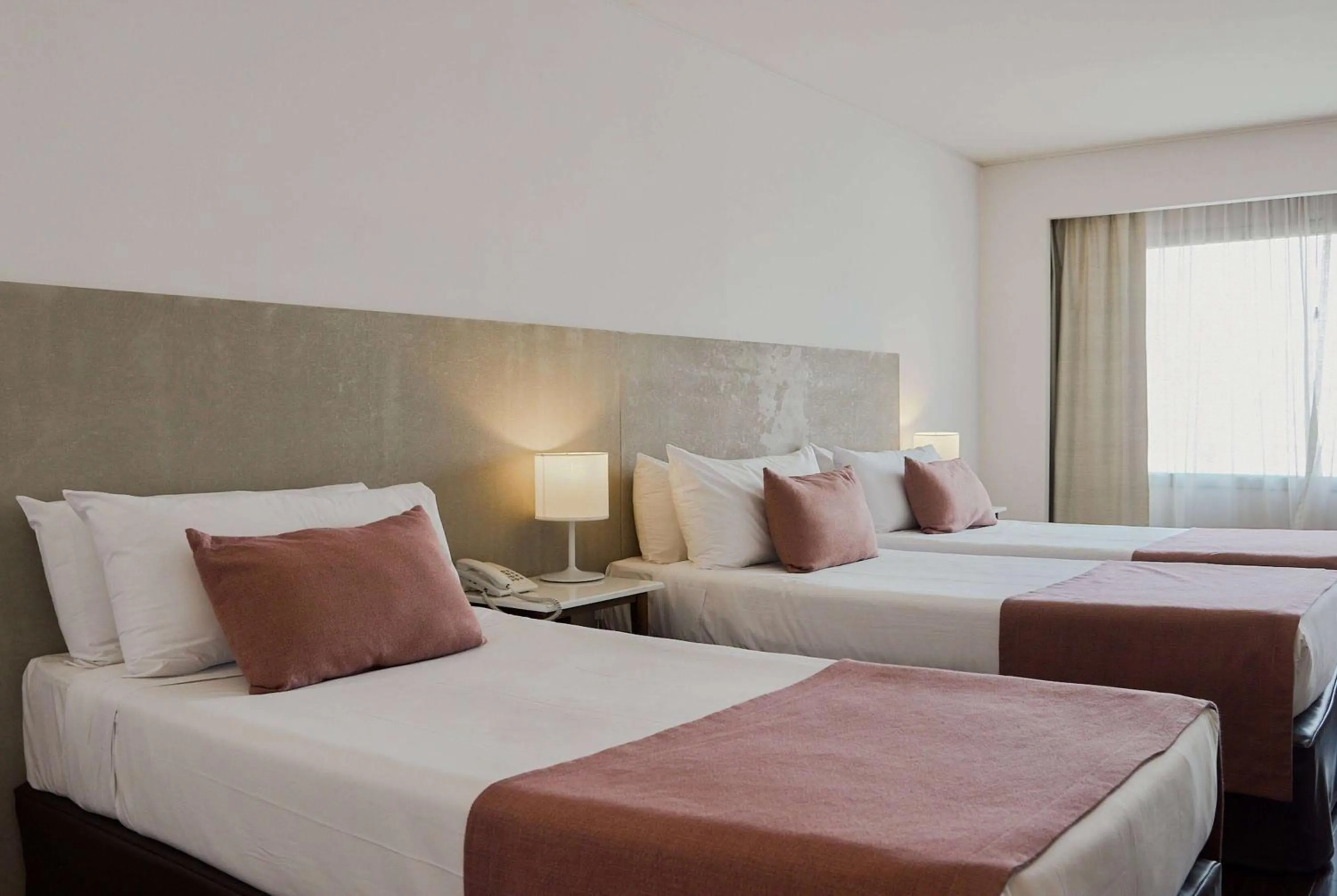 Photo of the whole room, Bed in Dazzler by Wyndham Buenos Aires Recoleta