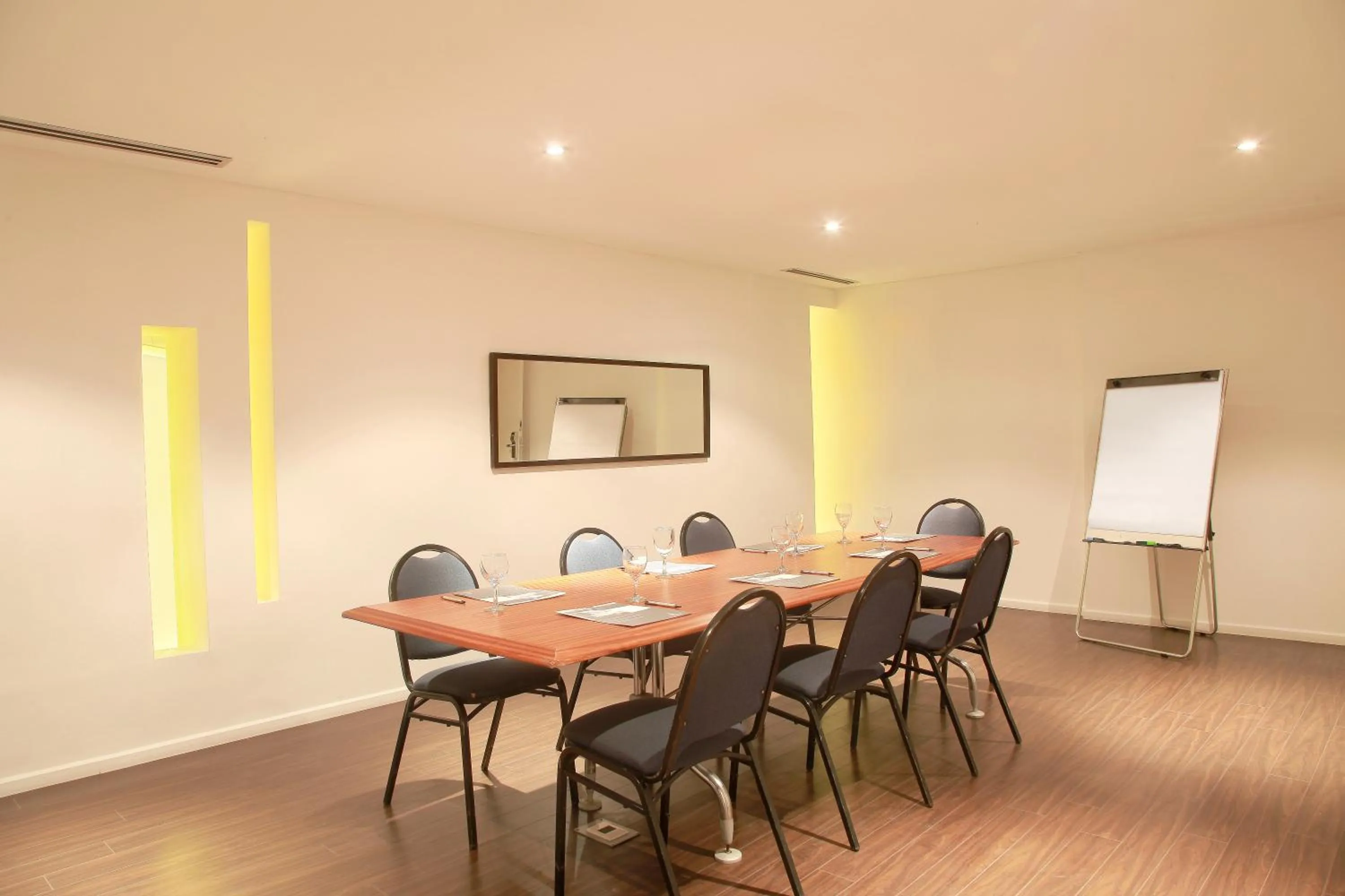 Area and facilities in Dazzler by Wyndham Buenos Aires Recoleta