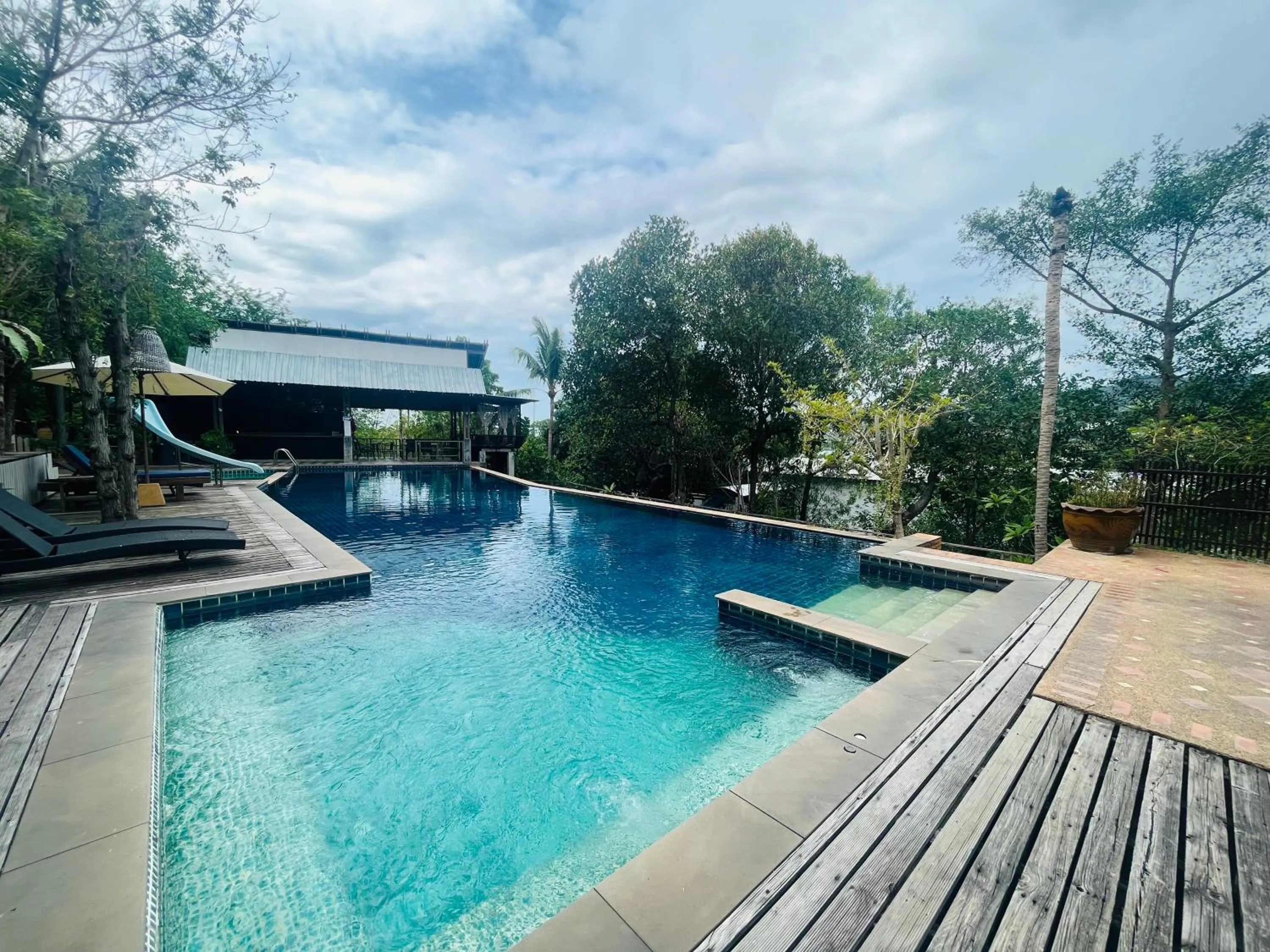 Swimming Pool in Chaweng Park Place