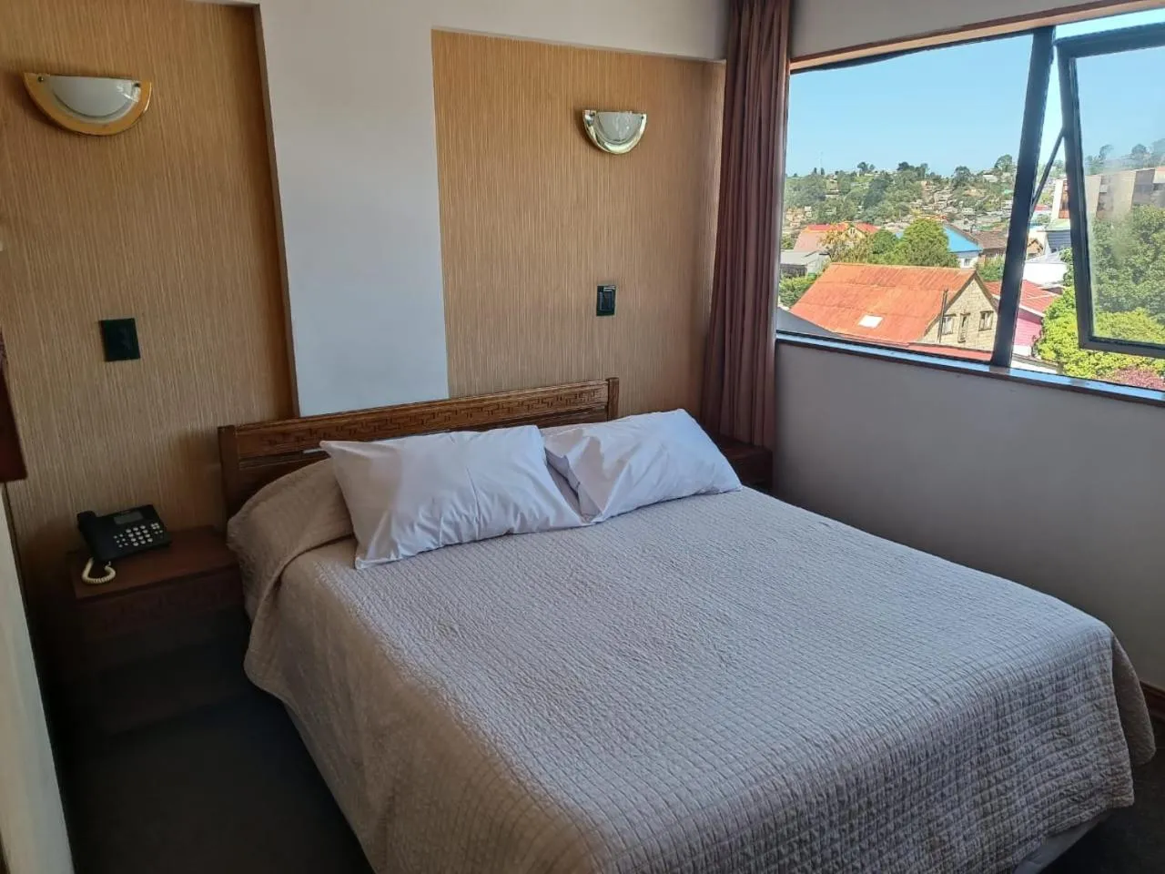 Bed in Hotel Antupiren