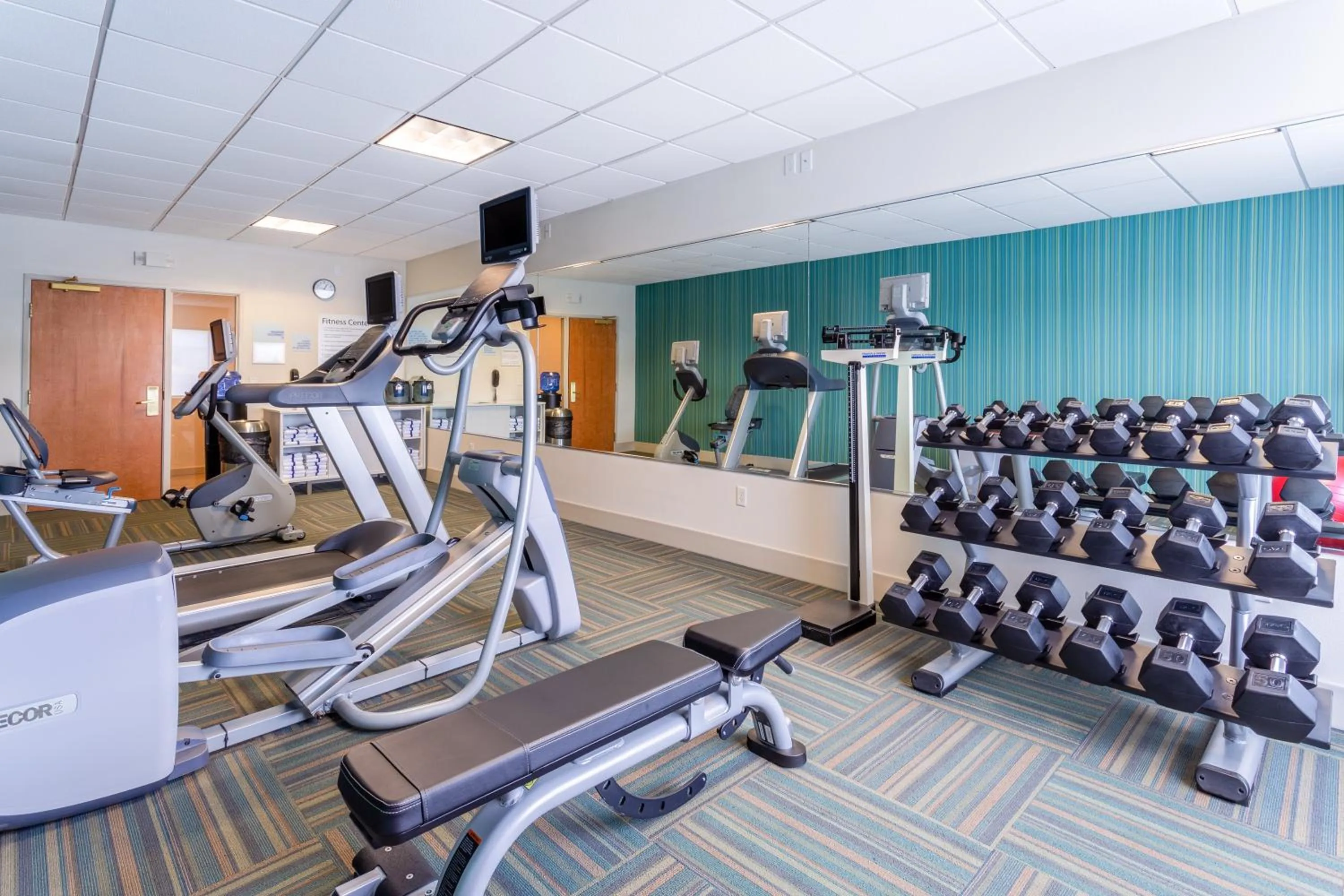 Fitness centre/facilities in Holiday Inn Express & Suites Cedar Falls - Waterloo by IHG