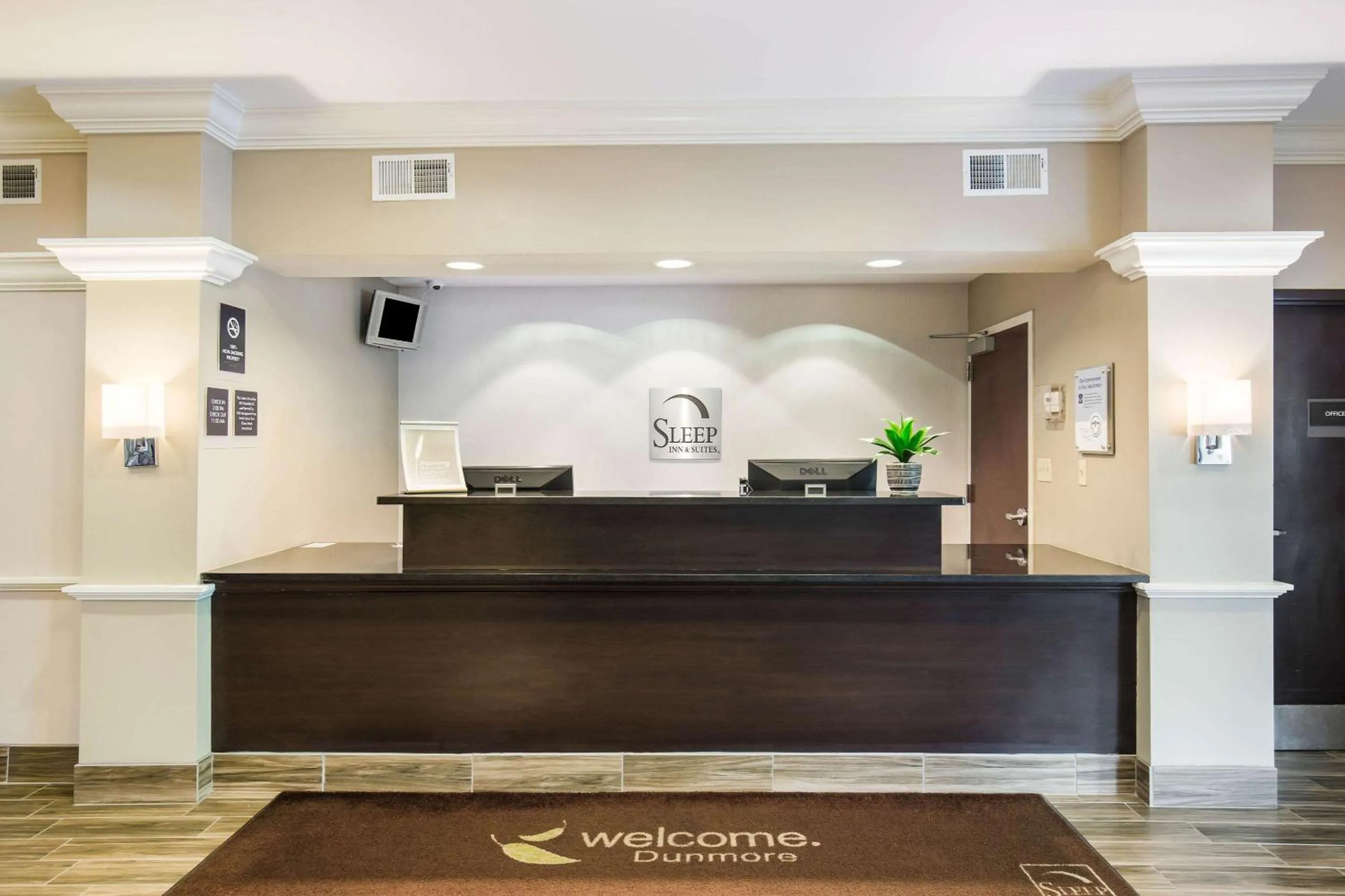 Lobby or reception in Sleep Inn & Suites Dunmore