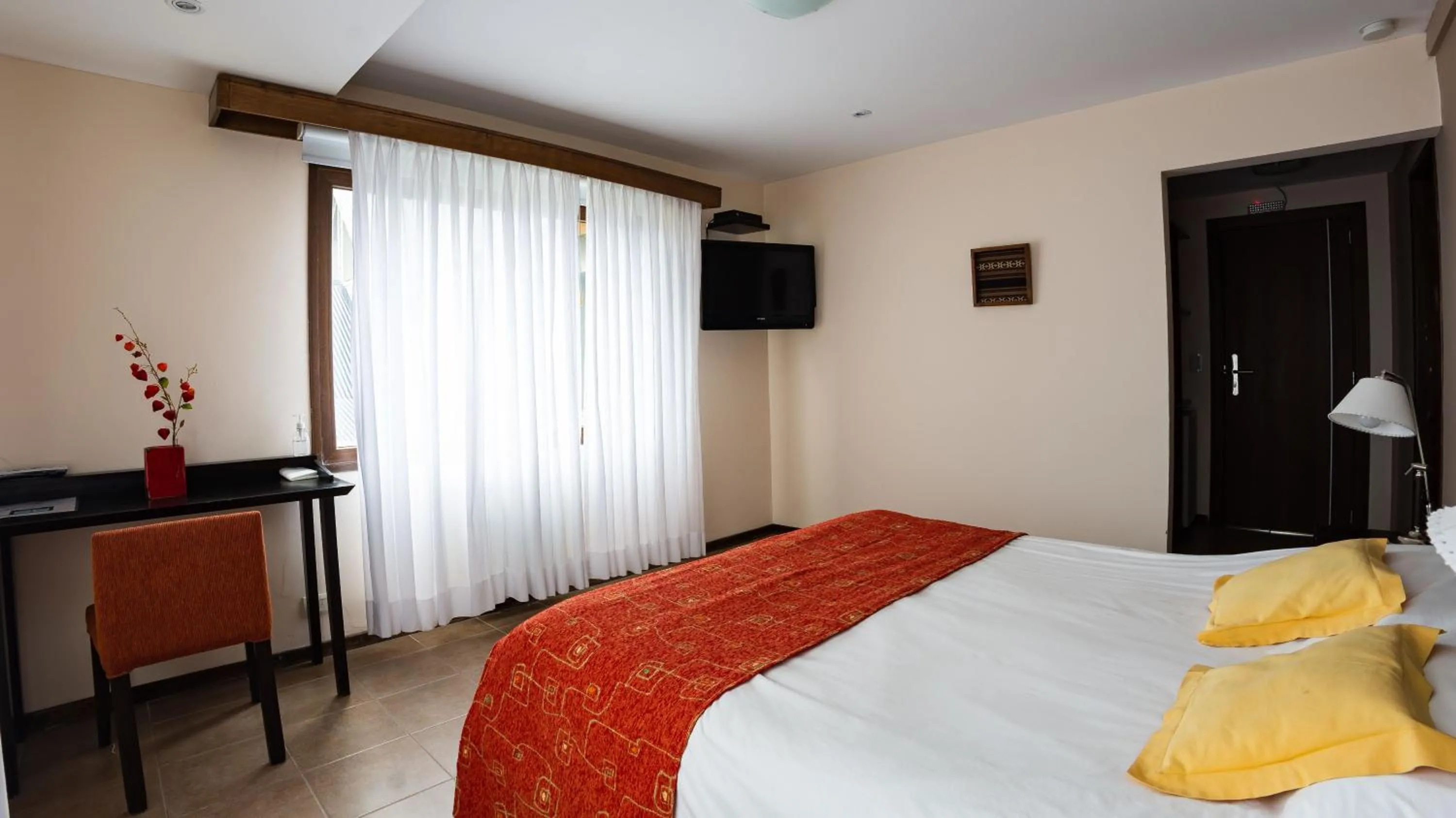 Bed in Hotel Poincenot