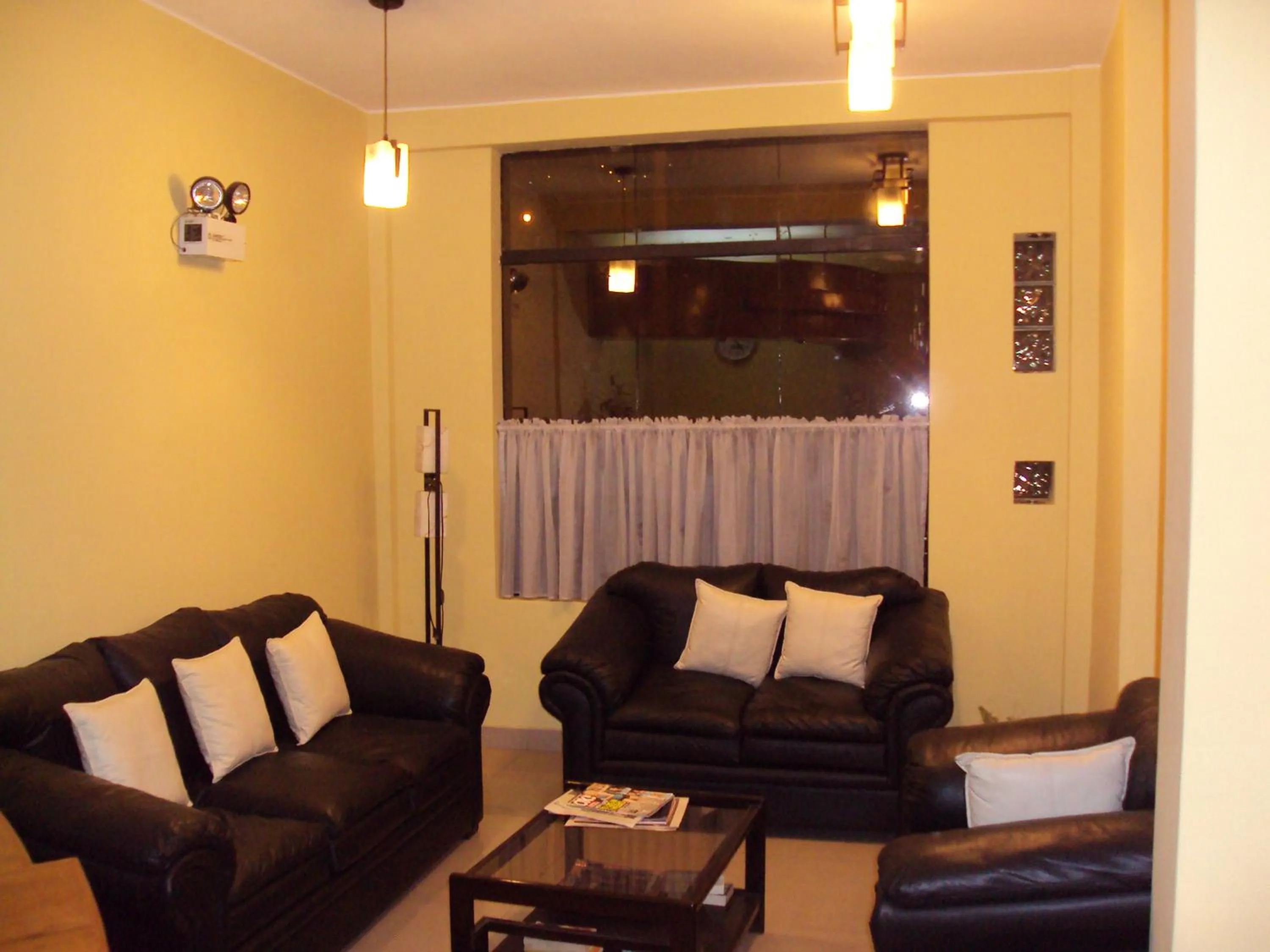 Photo of the whole room in Mosoq Inn