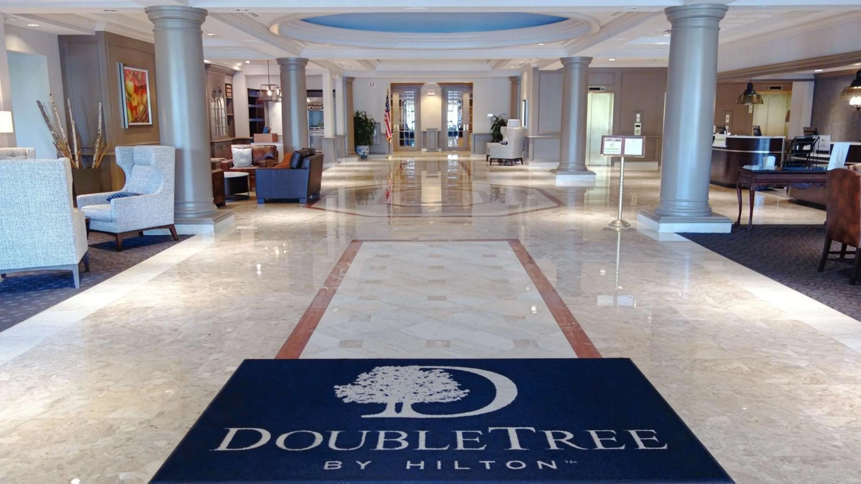 Lobby or reception in Doubletree by Hilton, Leominster