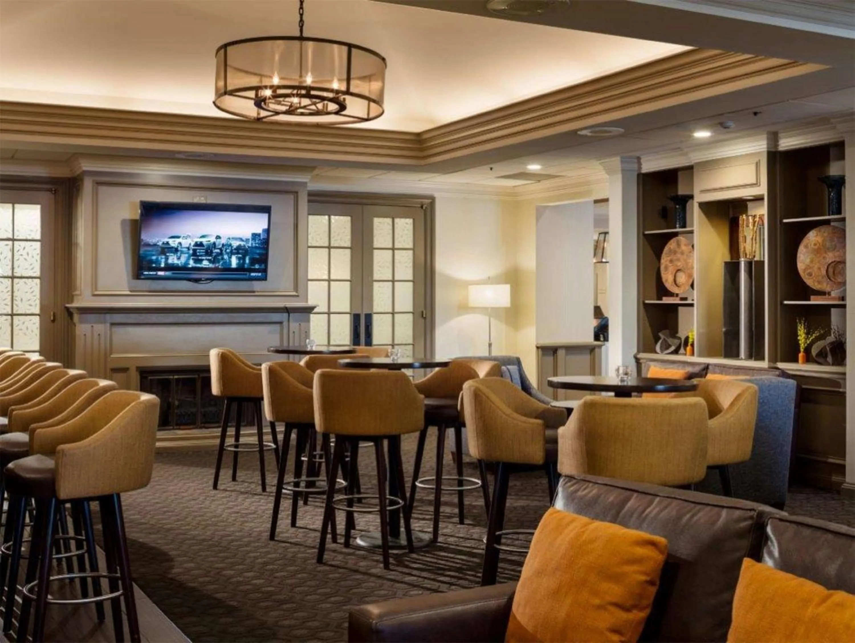 Lounge or bar in Doubletree by Hilton, Leominster