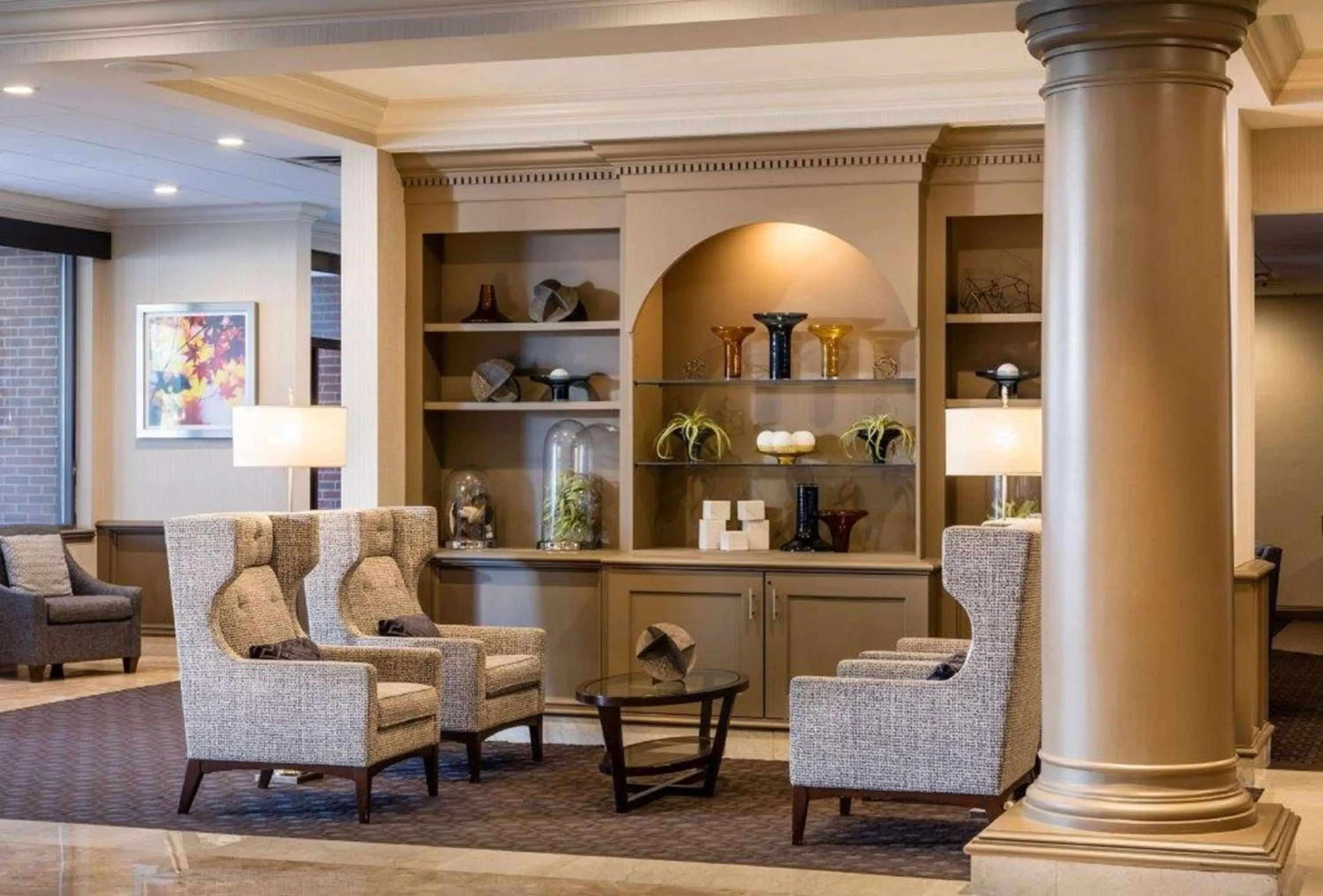 Lobby or reception in Doubletree by Hilton, Leominster